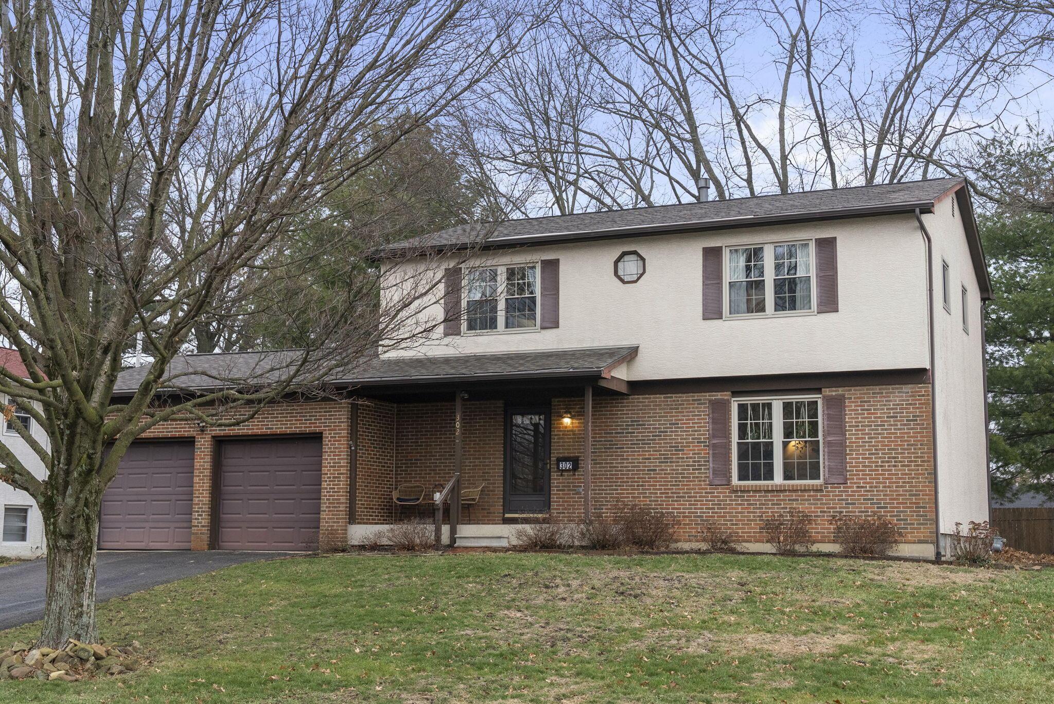 302 Cliffview Drive Property Photo 1