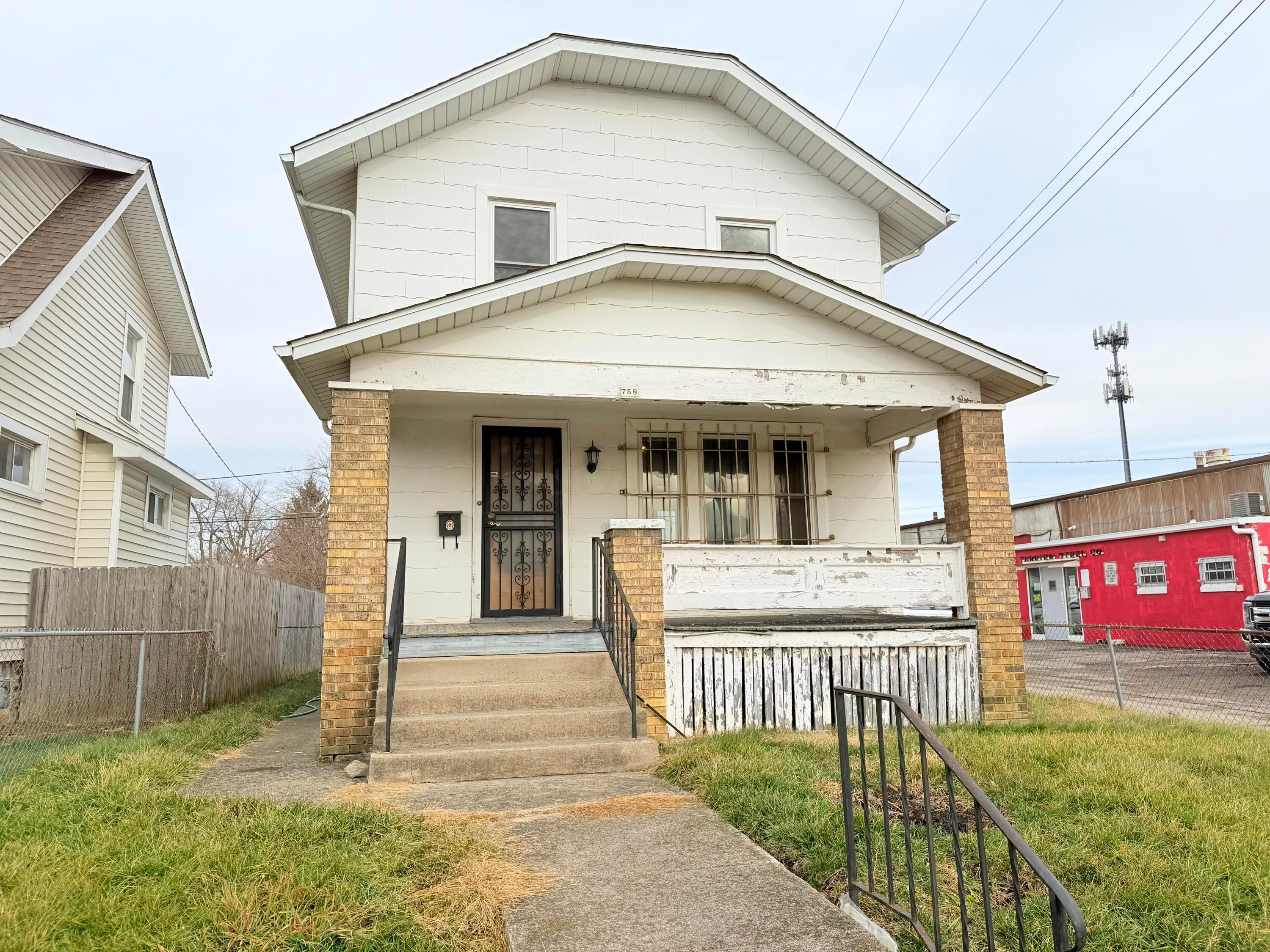758 Hanford Street Property Photo 1