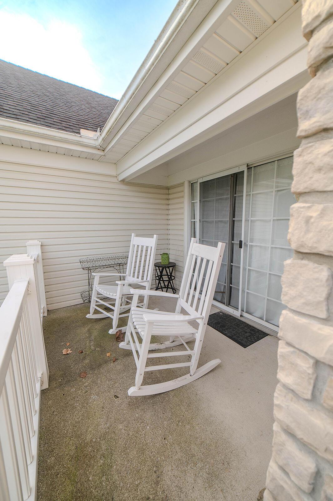 1242 Dunhurst Street Property Photo 3