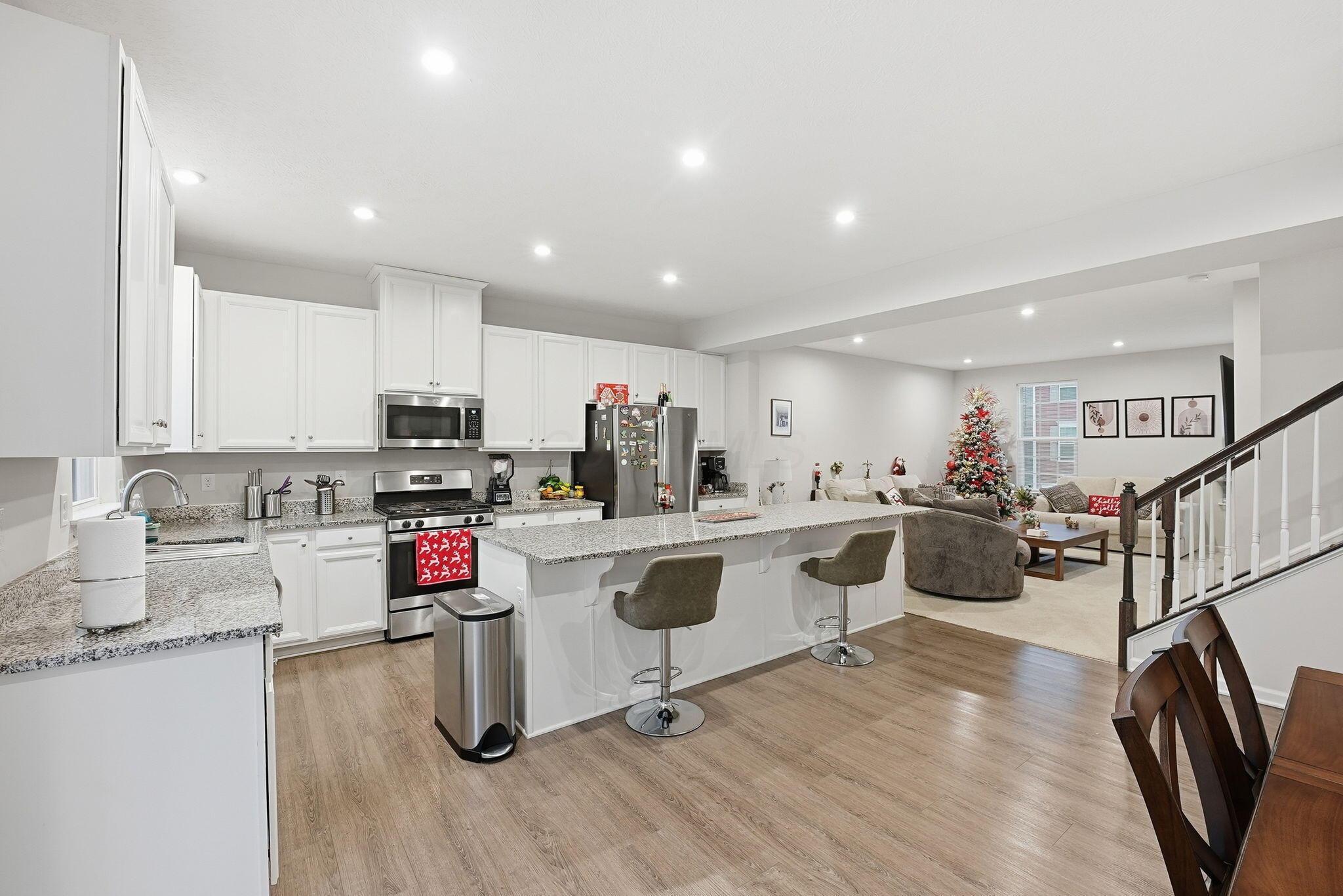 6828 Frey Lane Property Photo 4