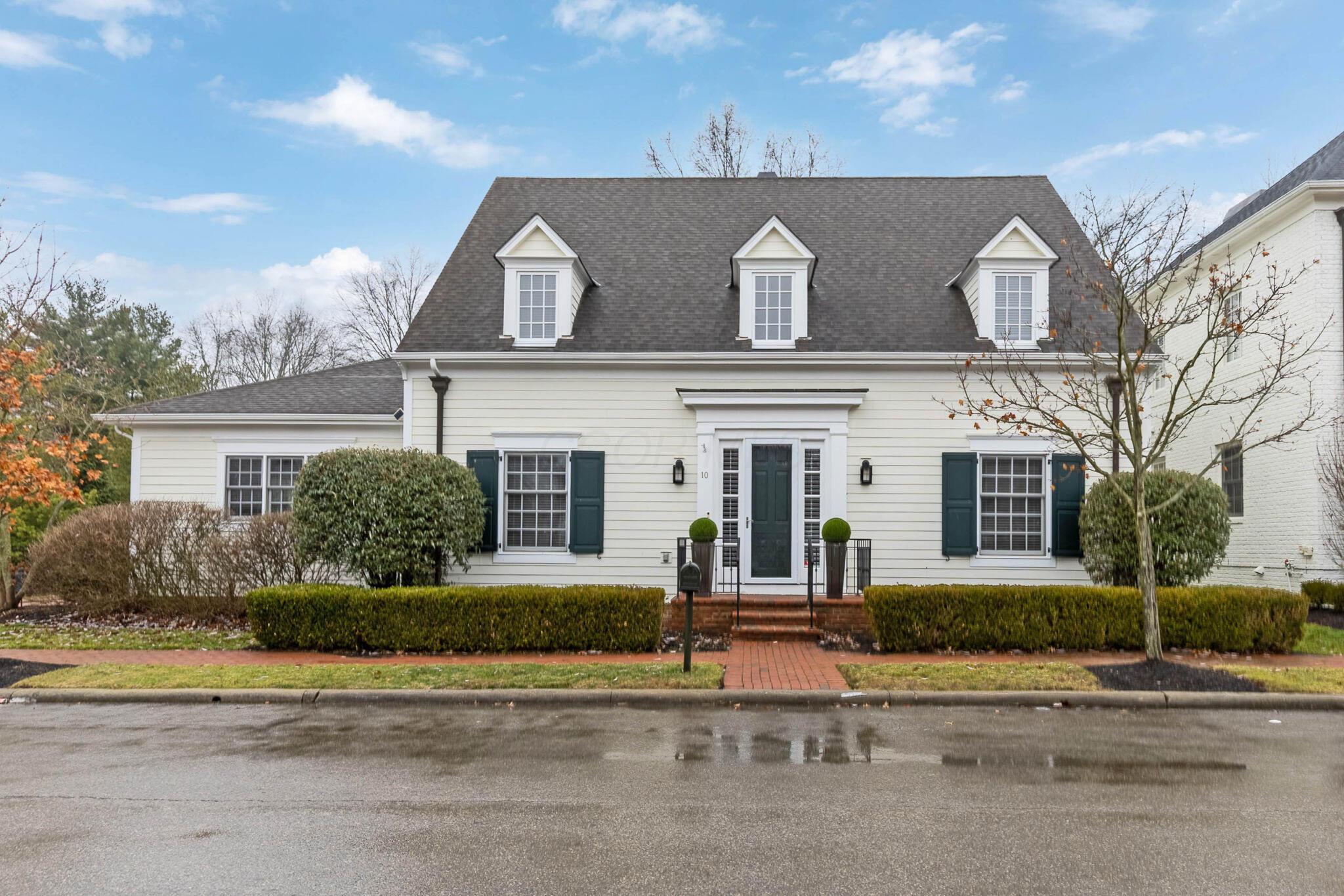 10 Pickett Place