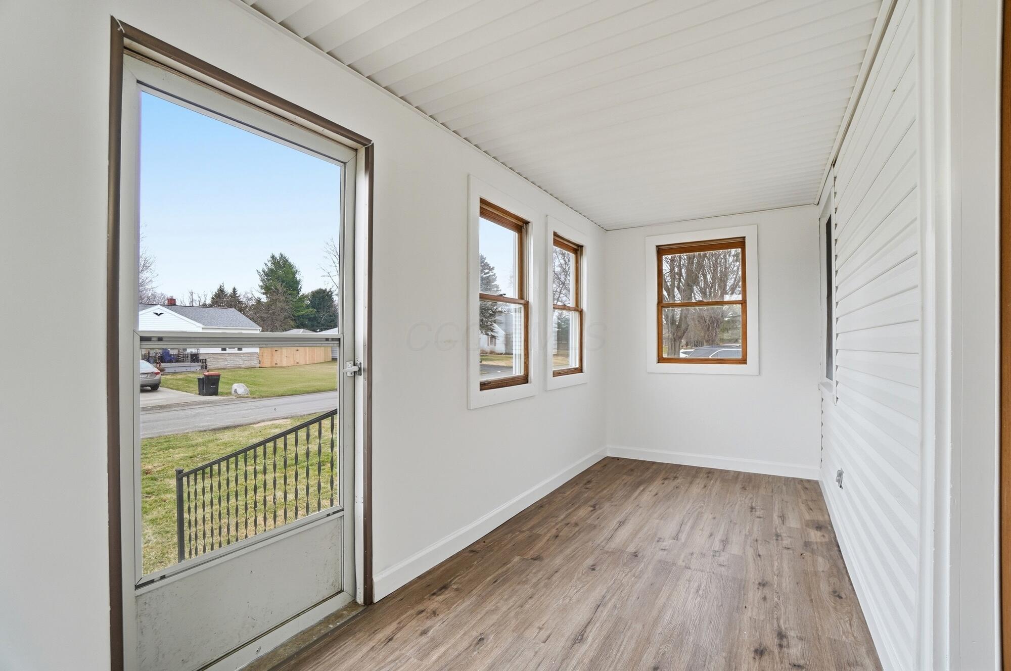 330 Larchmont Avenue Property Photo 4