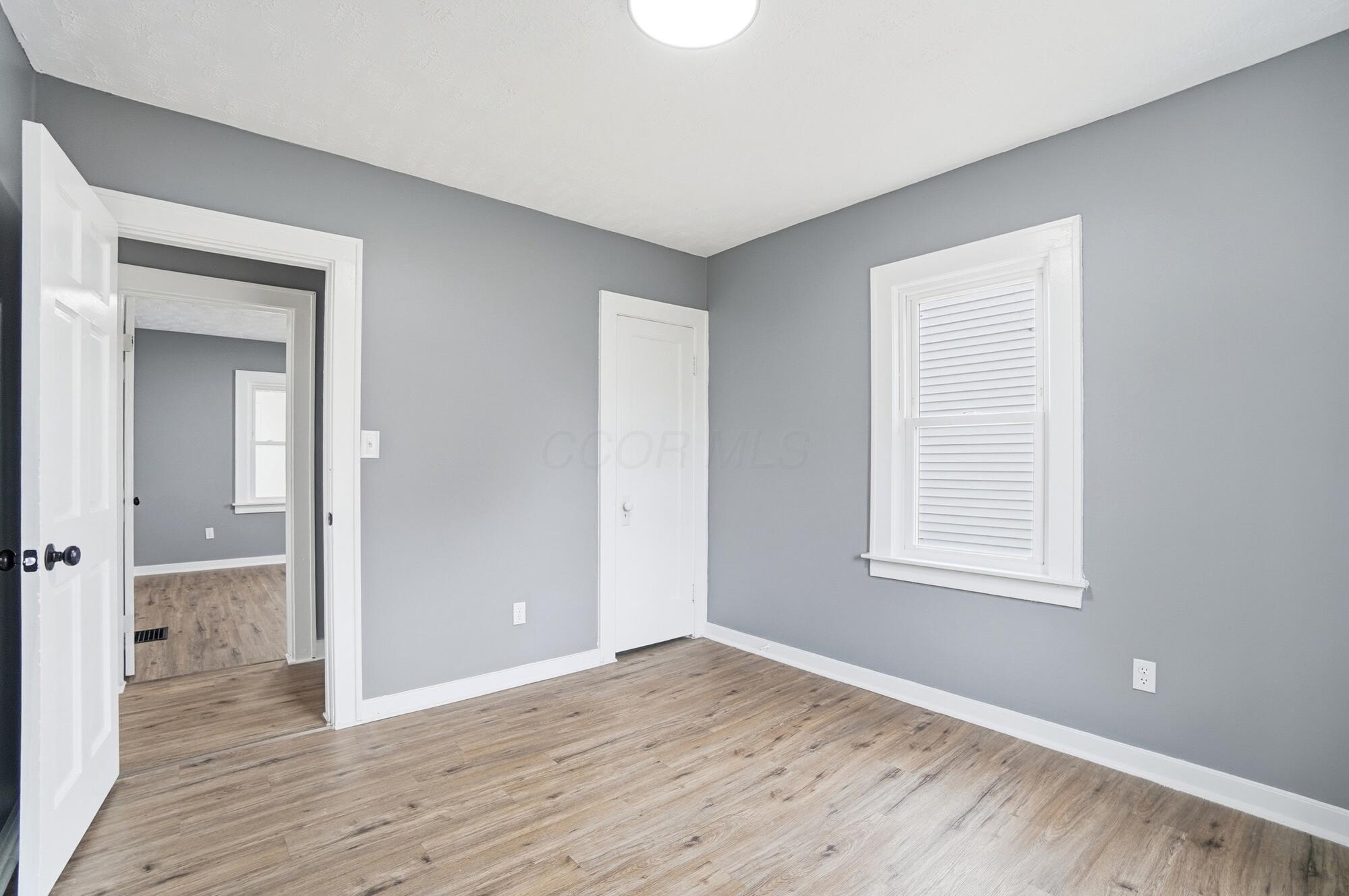 330 Larchmont Avenue Property Photo 14