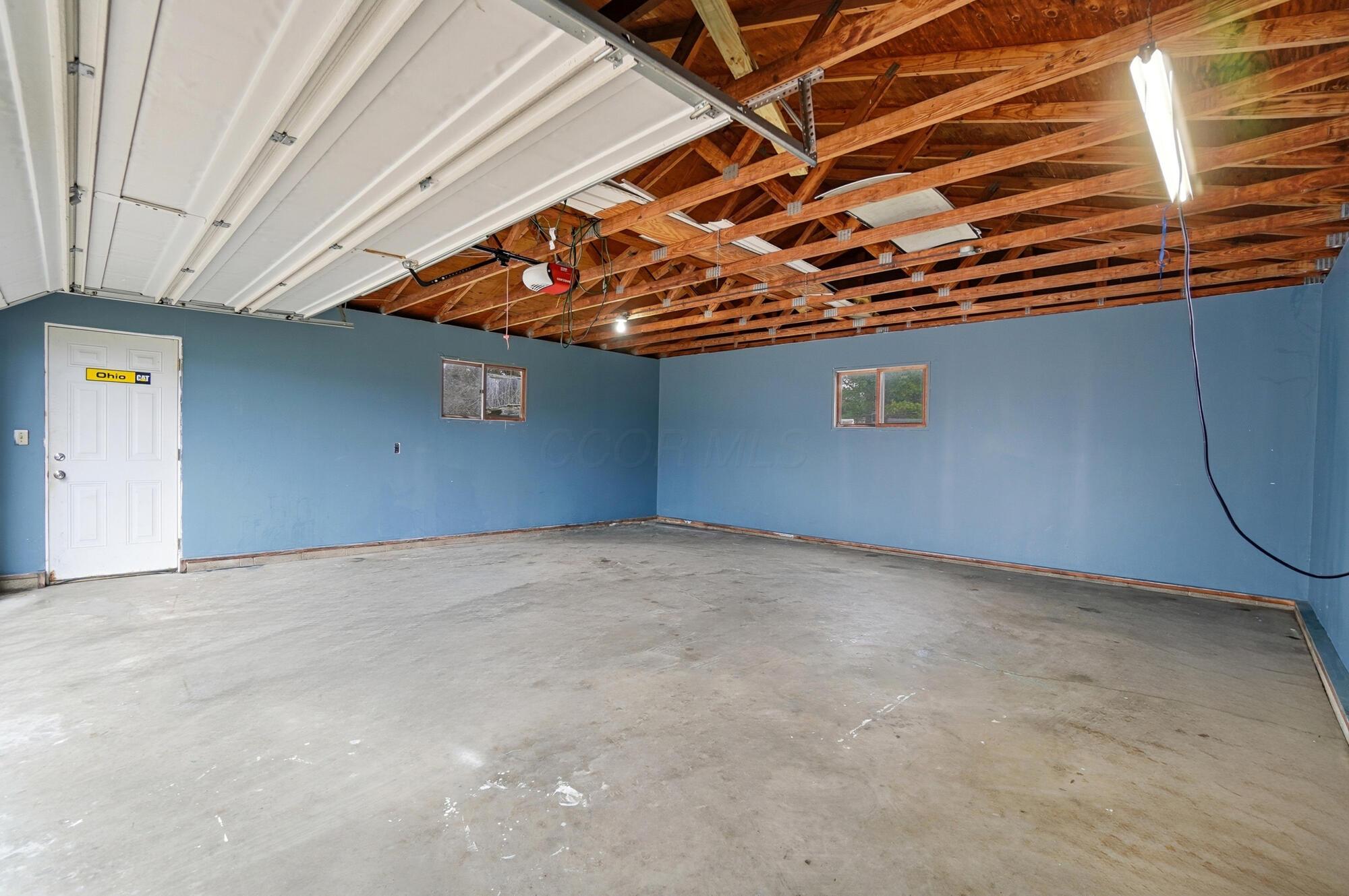 330 Larchmont Avenue Property Photo 37
