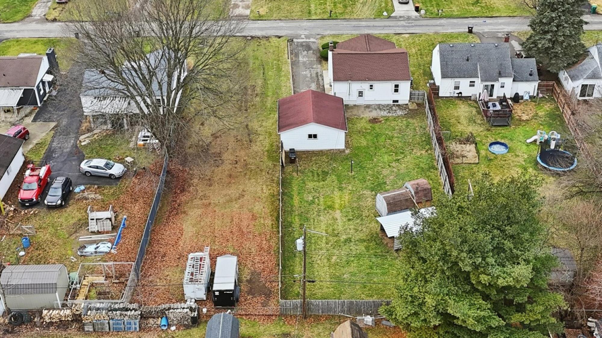 330 Larchmont Avenue Property Photo 42