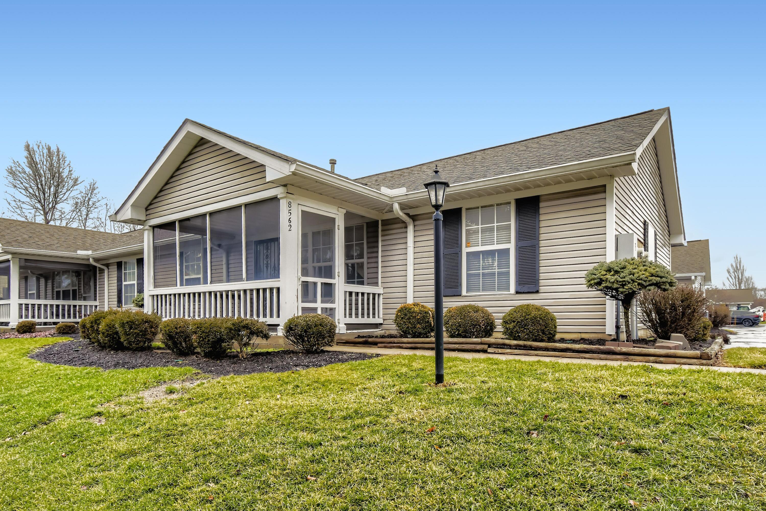 8562 Victoria Meadow Lane Property Photo 1