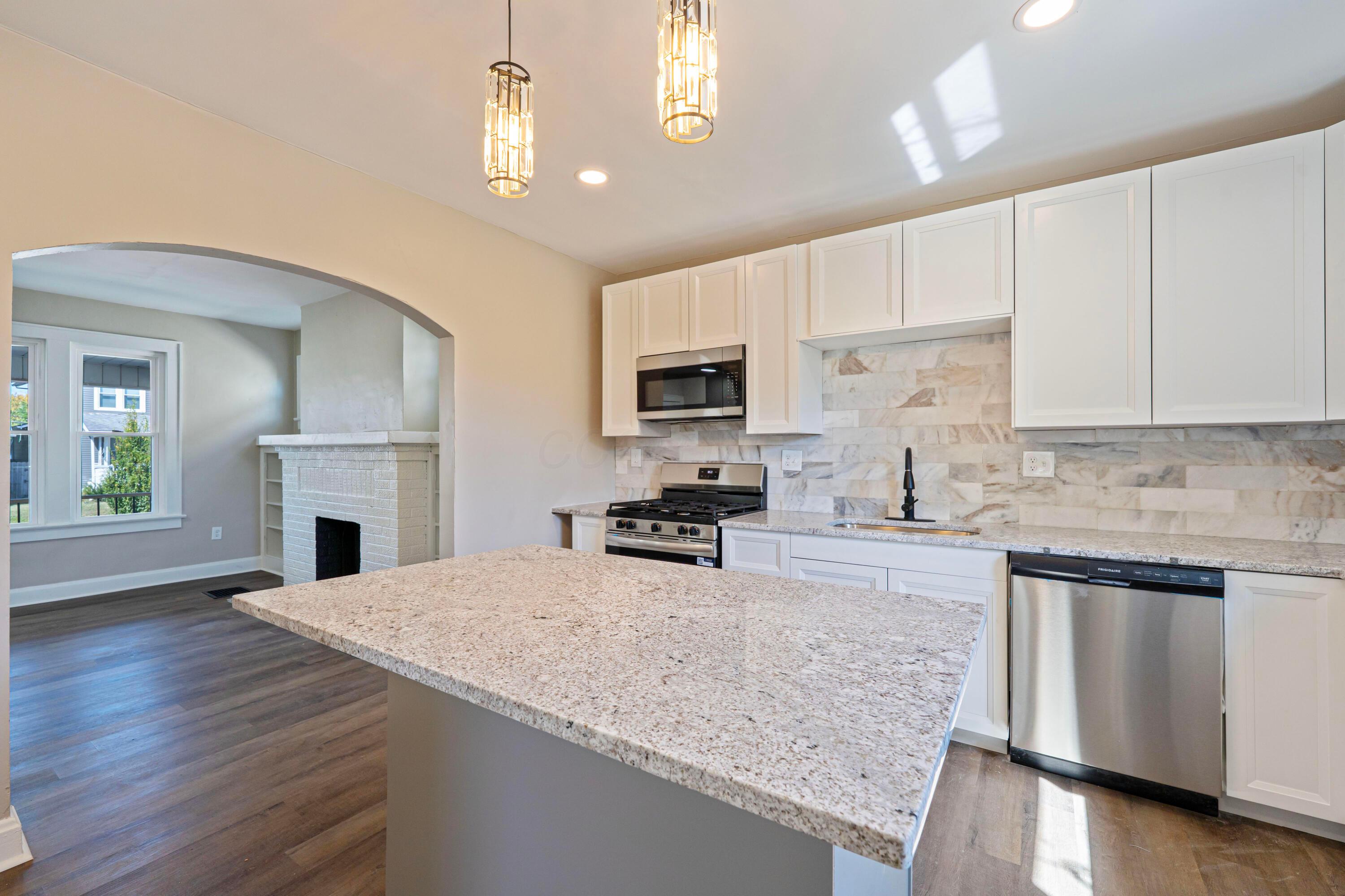 693 Thurman Avenue Property Photo 16