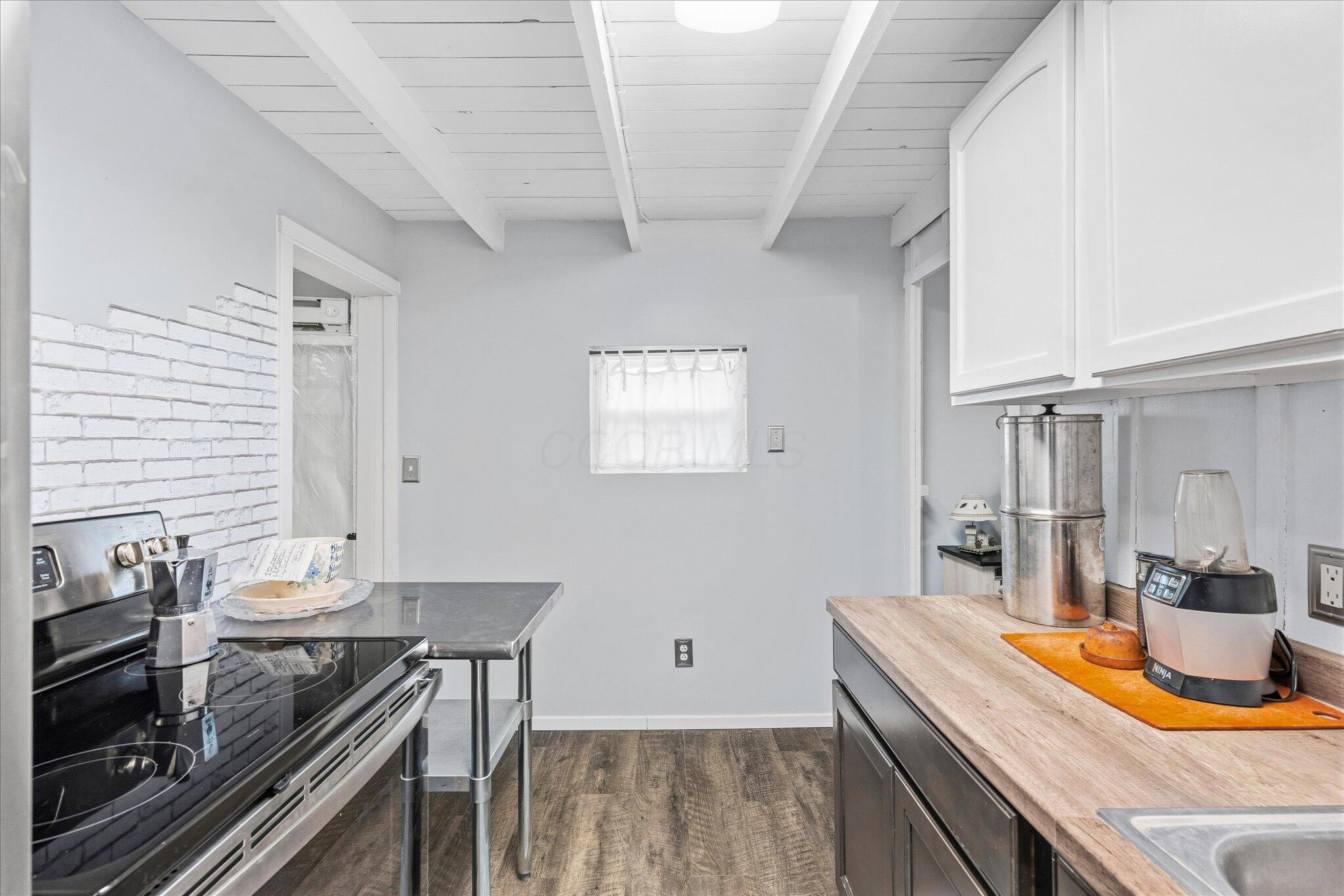 115 6th Street Property Photo 13