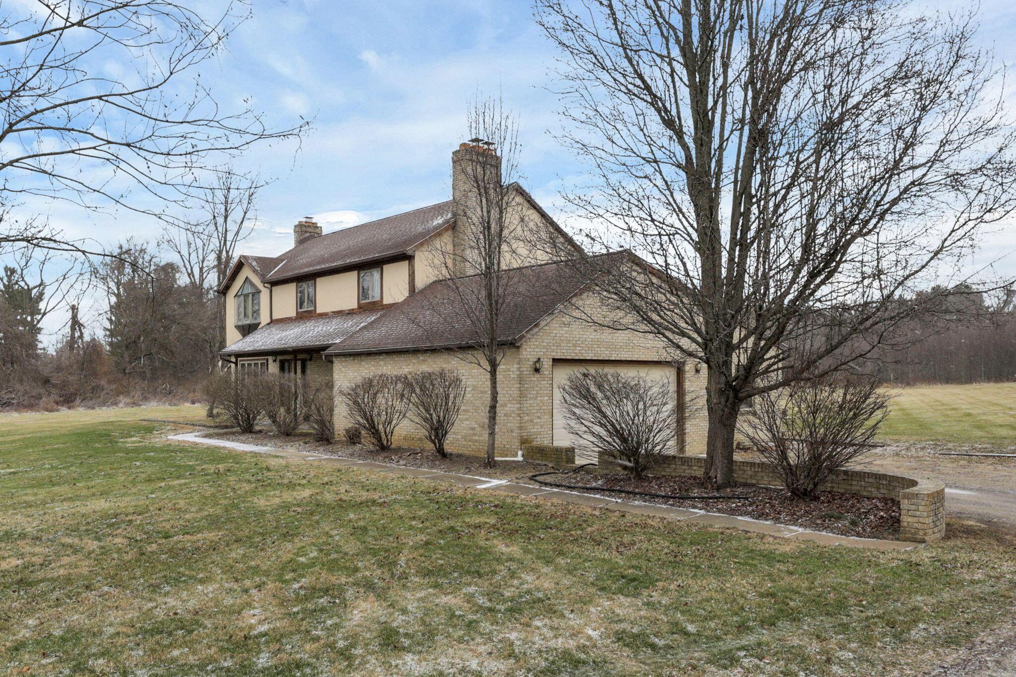 780 Diley Road Property Photo 4