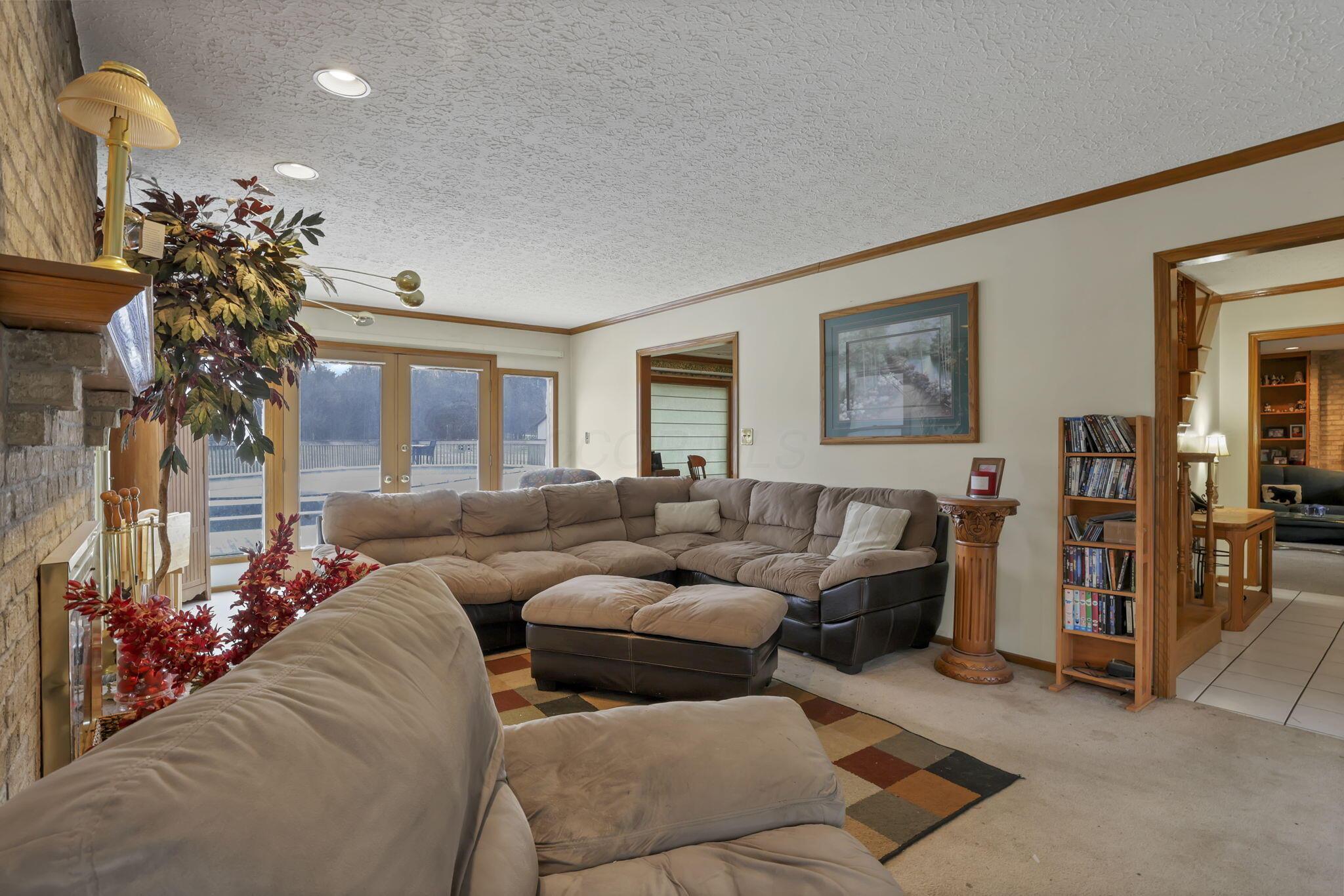 780 Diley Road Property Photo 10
