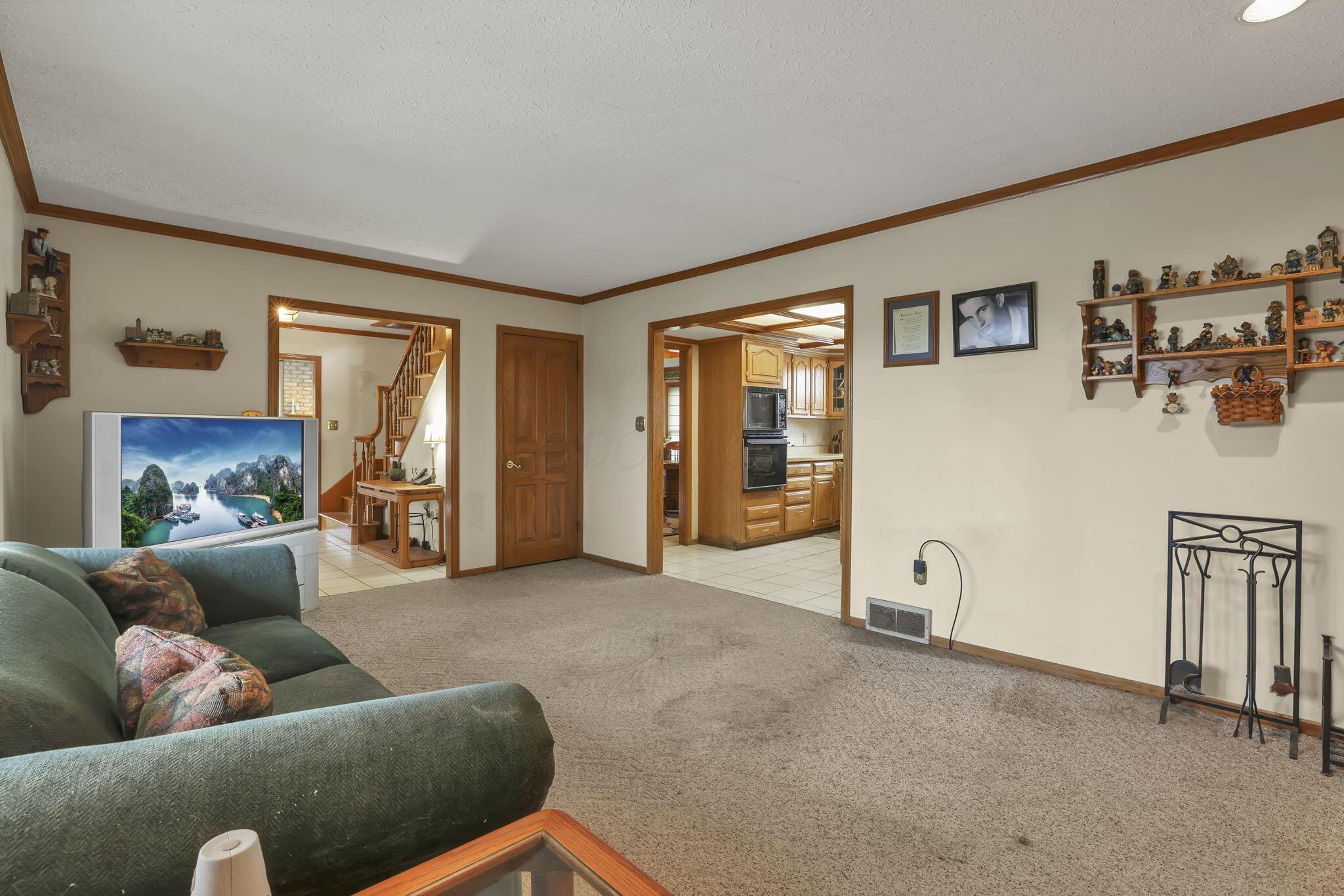 780 Diley Road Property Photo 14
