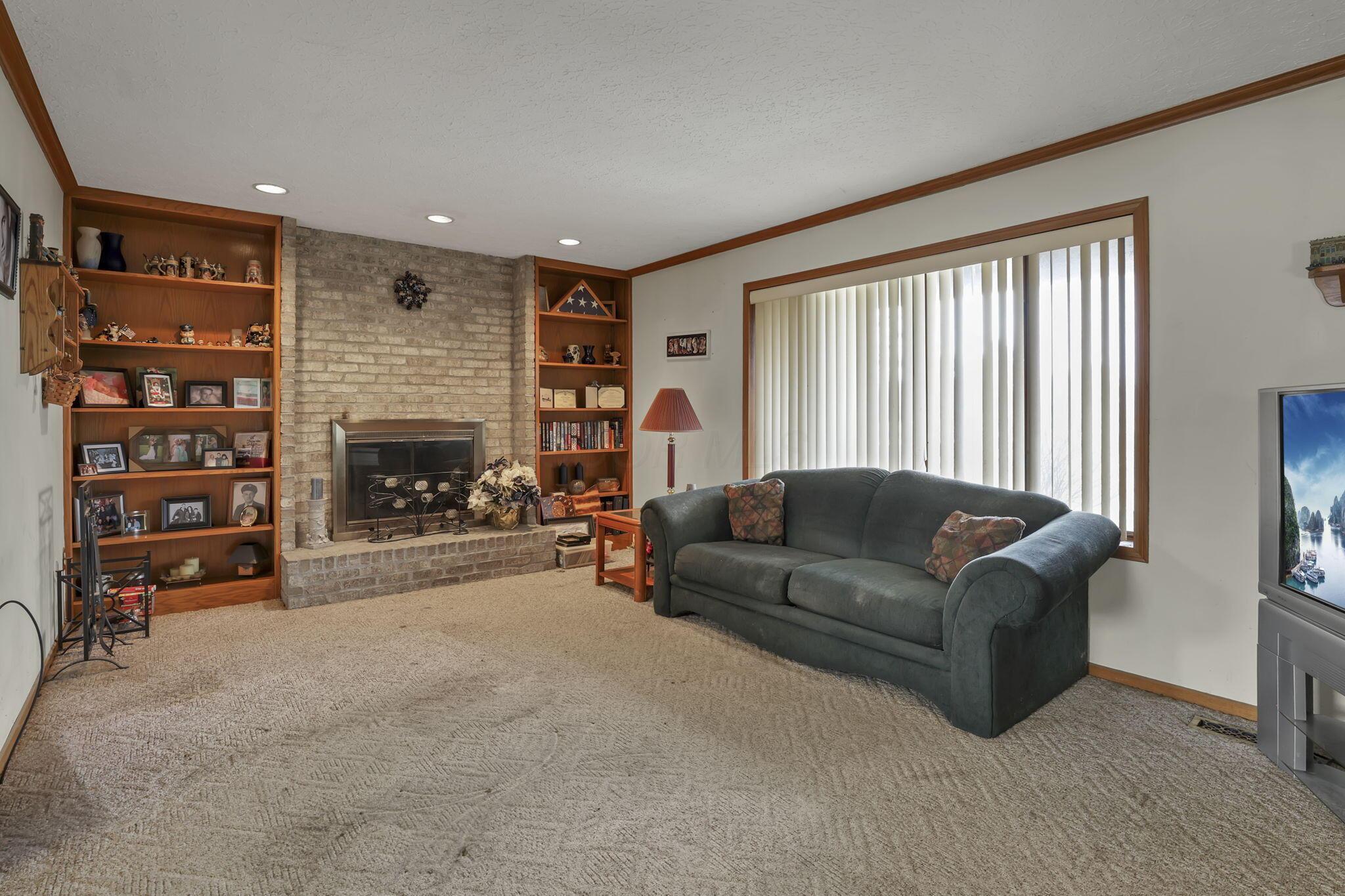 780 Diley Road Property Photo 15