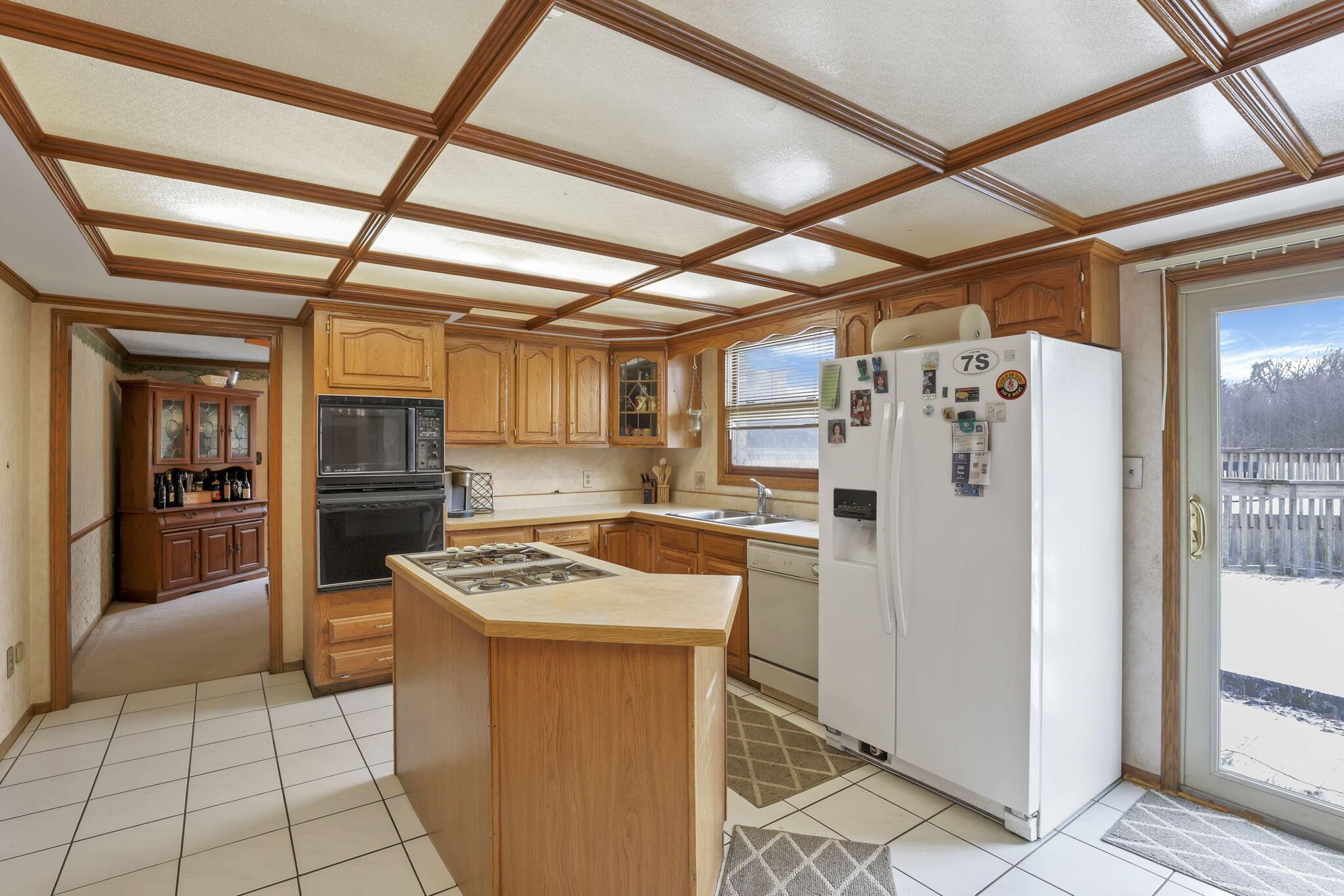 780 Diley Road Property Photo 23