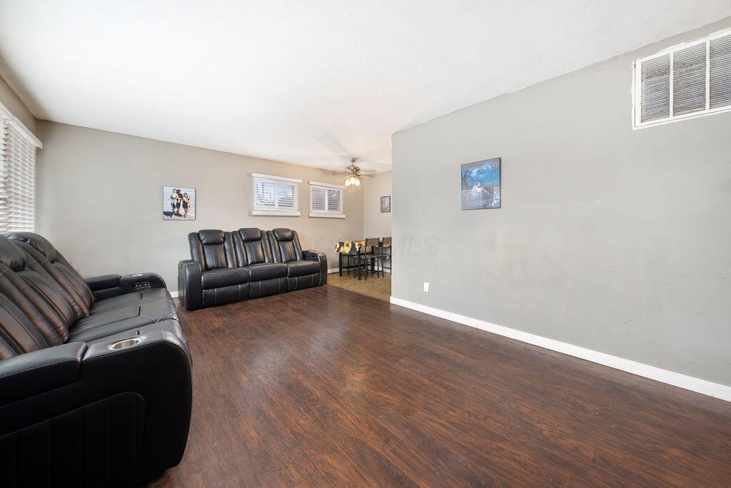 90 Richards Drive Property Photo 4