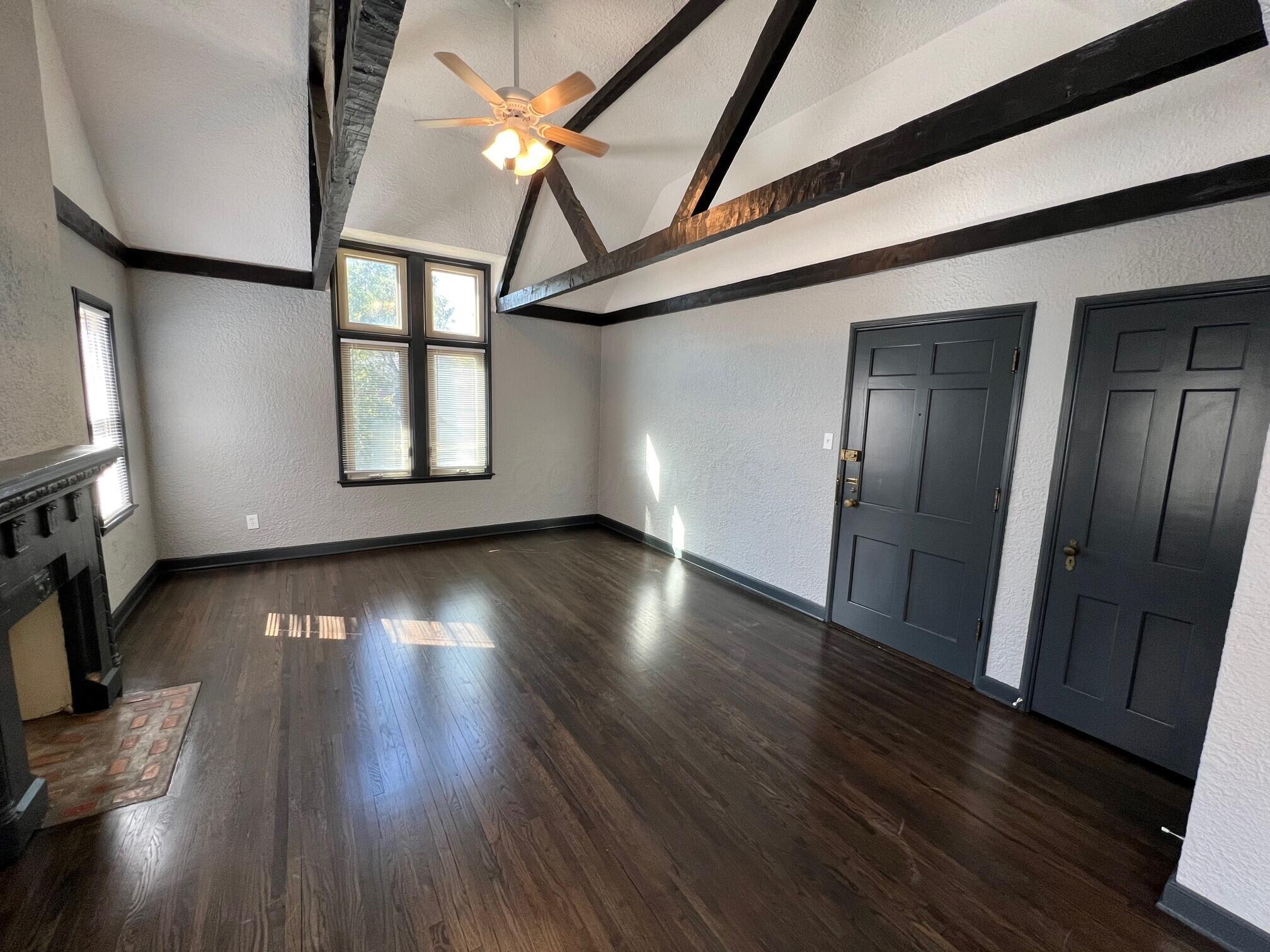 1566 Northwest Boulevard Property Photo 4