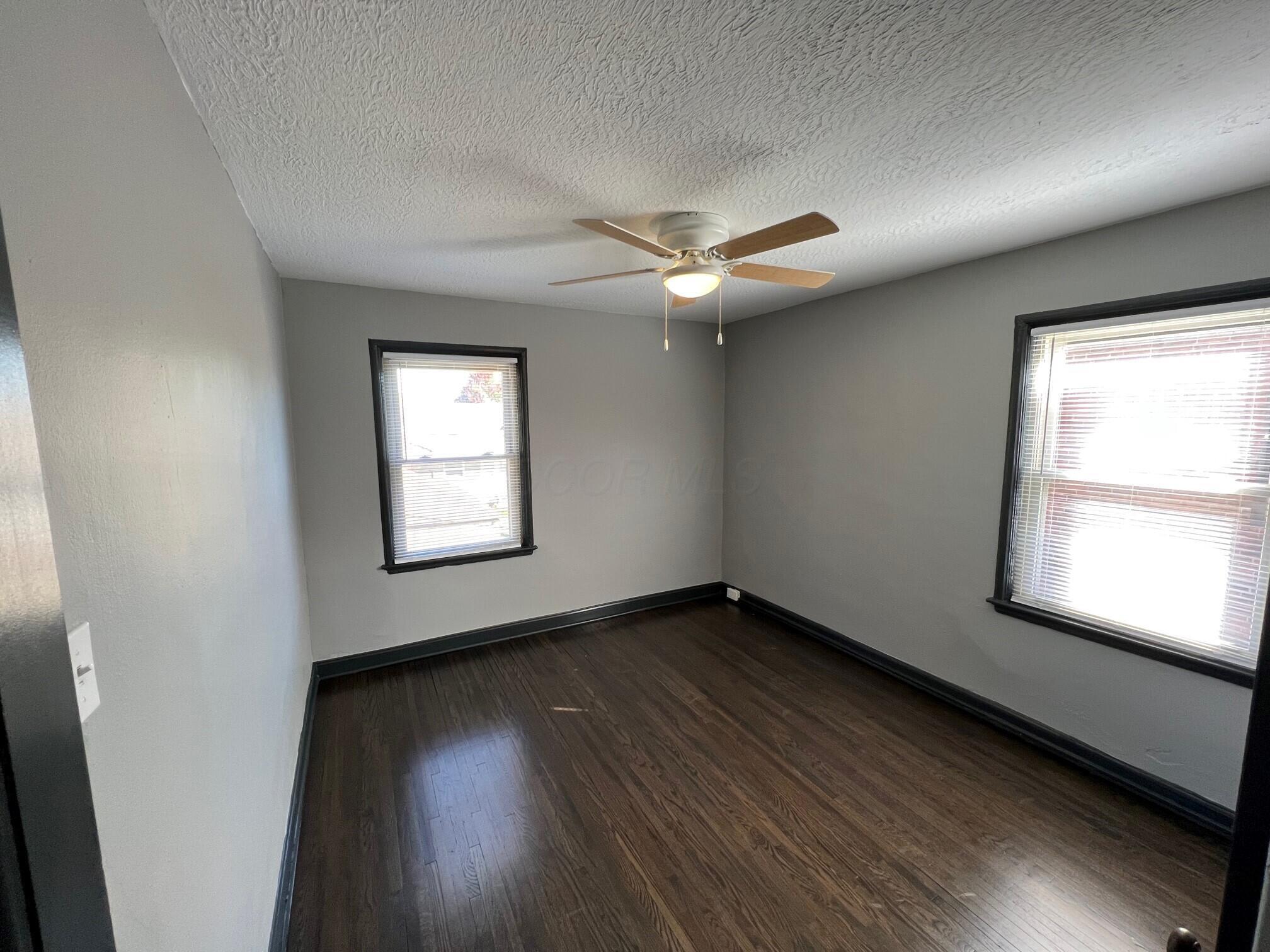 1566 Northwest Boulevard Property Photo 6