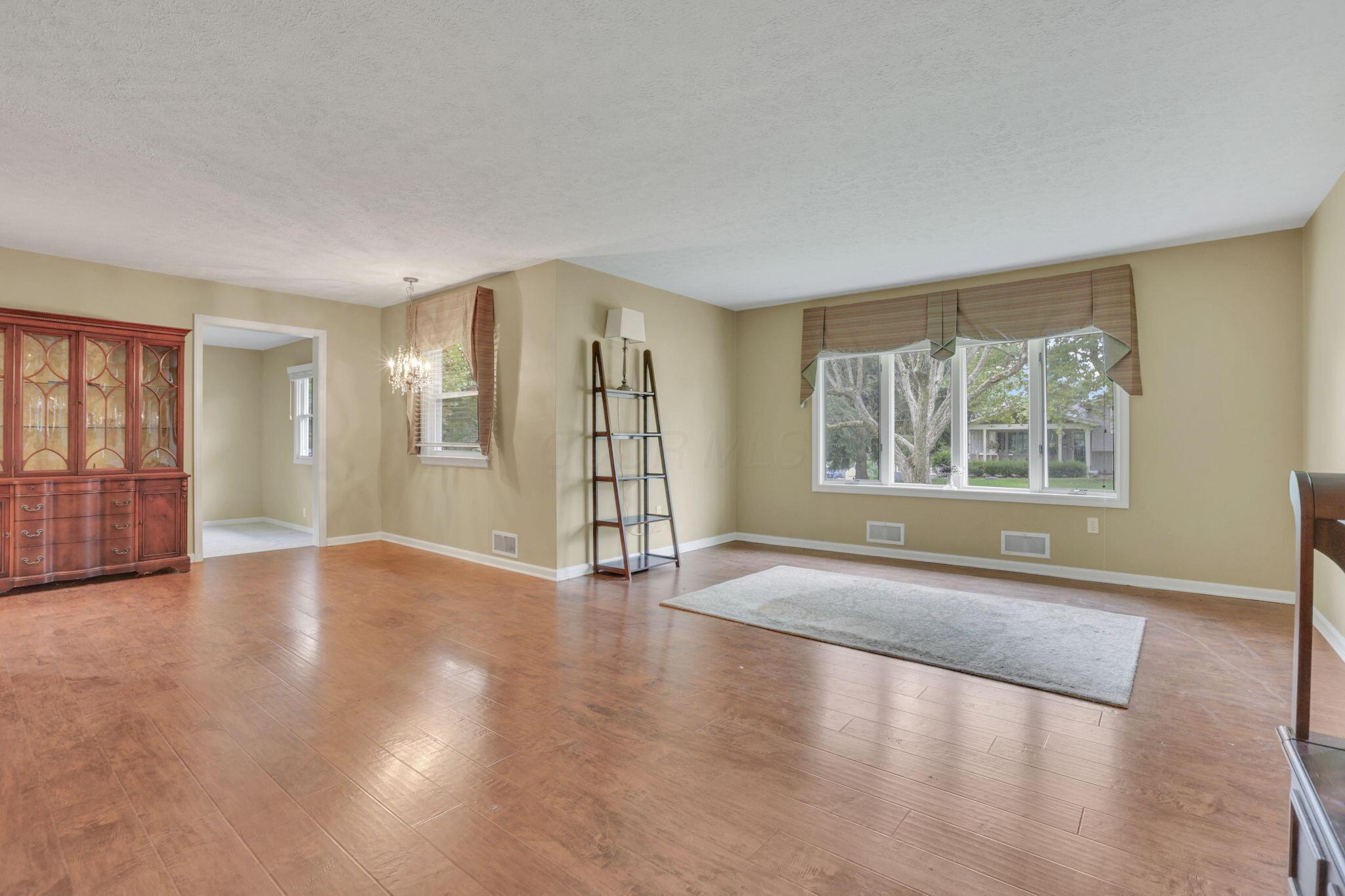 122 Wilshire Drive Property Photo 8