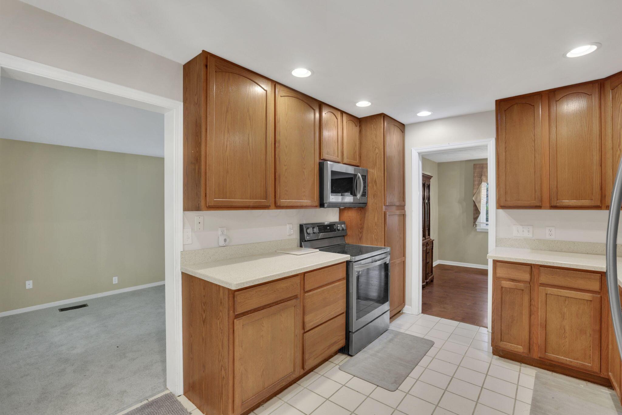 122 Wilshire Drive Property Photo 12