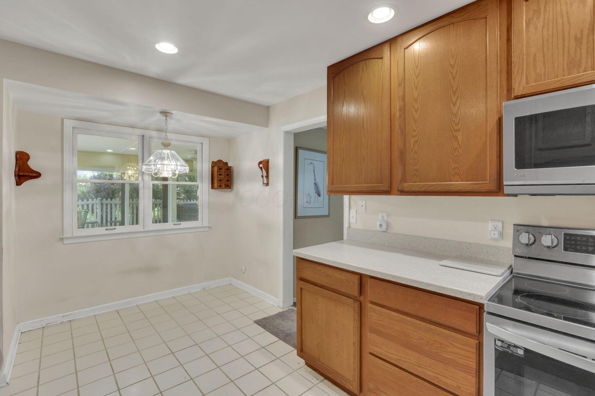 122 Wilshire Drive Property Photo 13