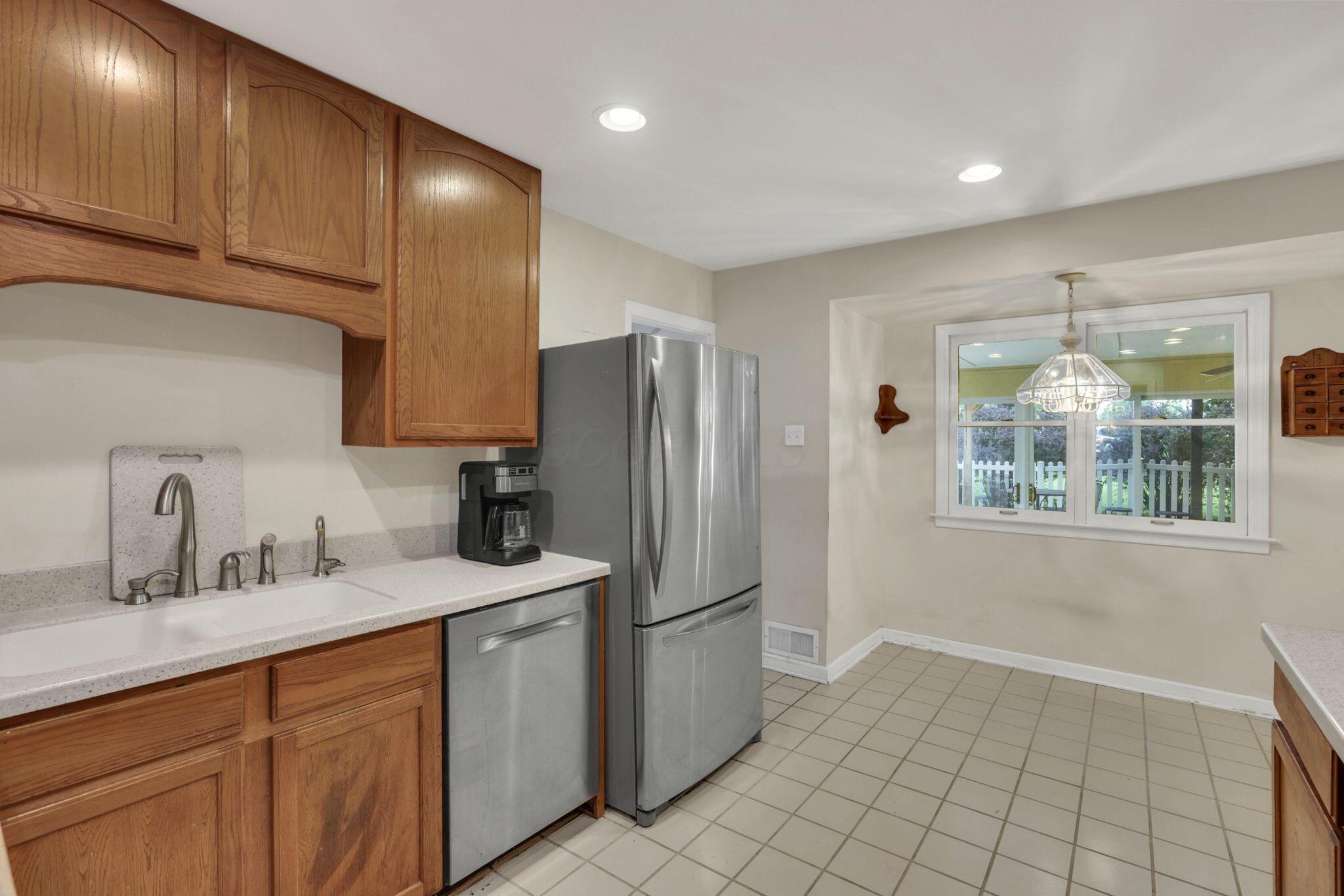 122 Wilshire Drive Property Photo 14