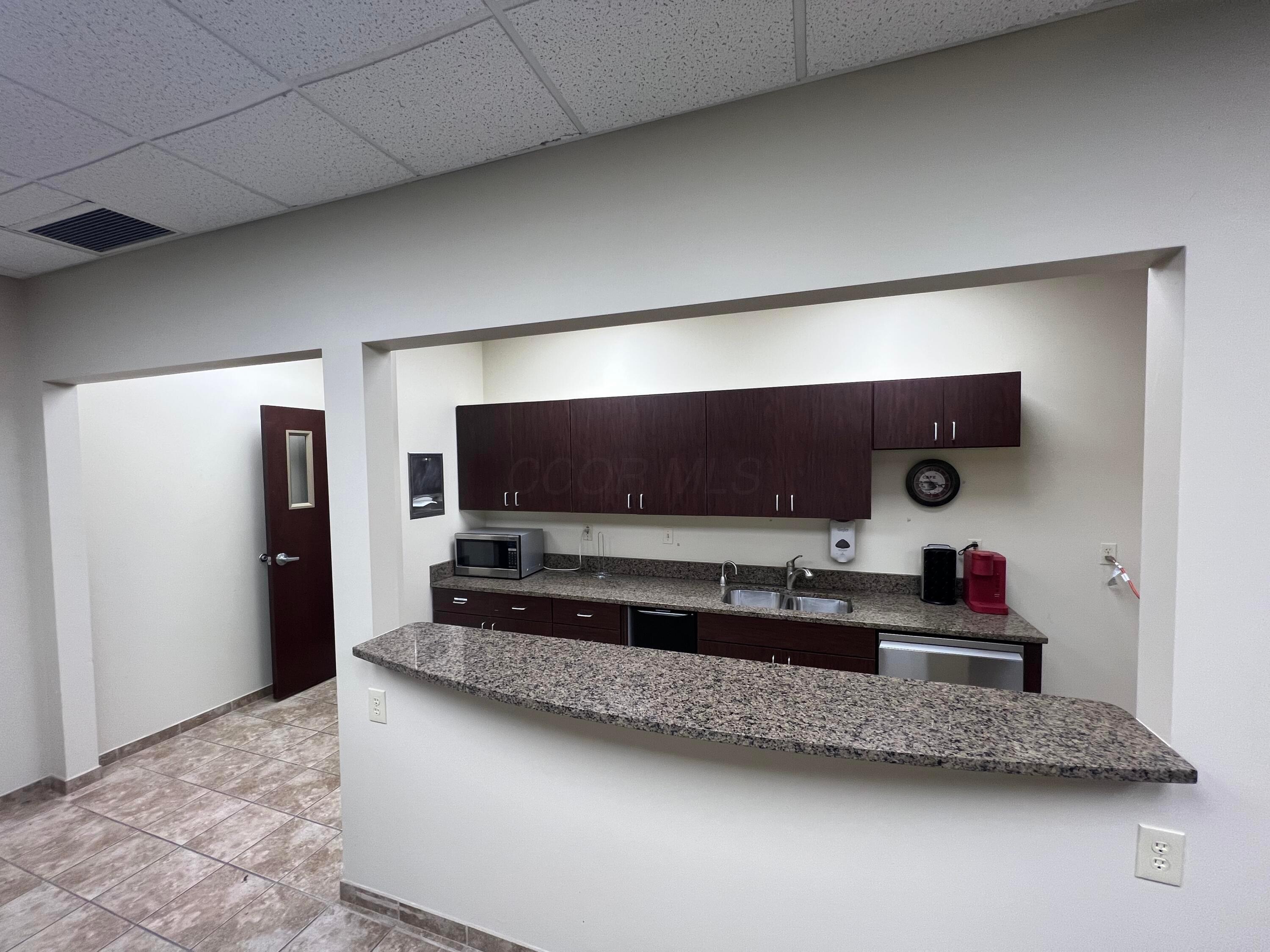 6235 Enterprise Court Property Photo 8