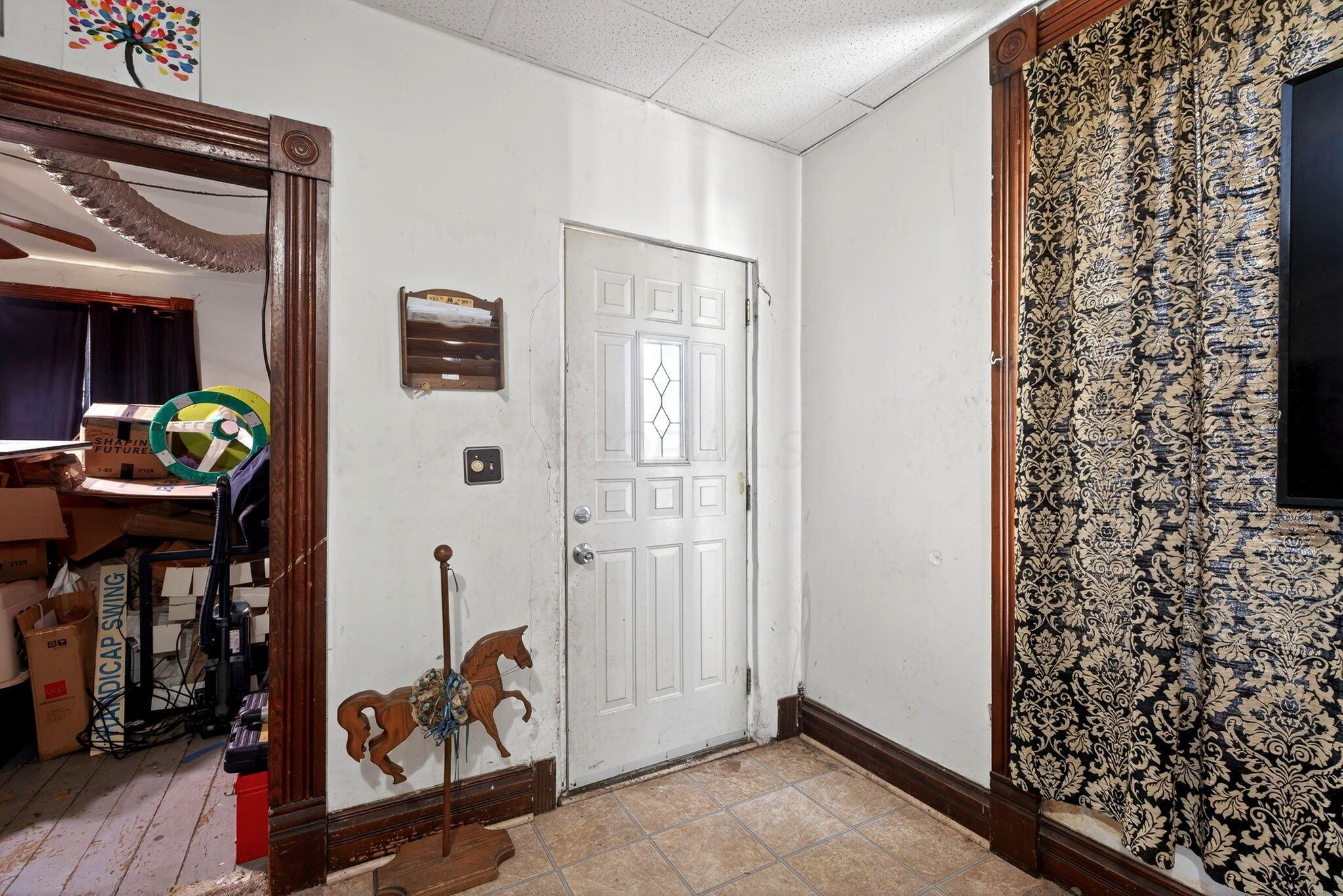 1682 Edwards Avenue Property Photo 5