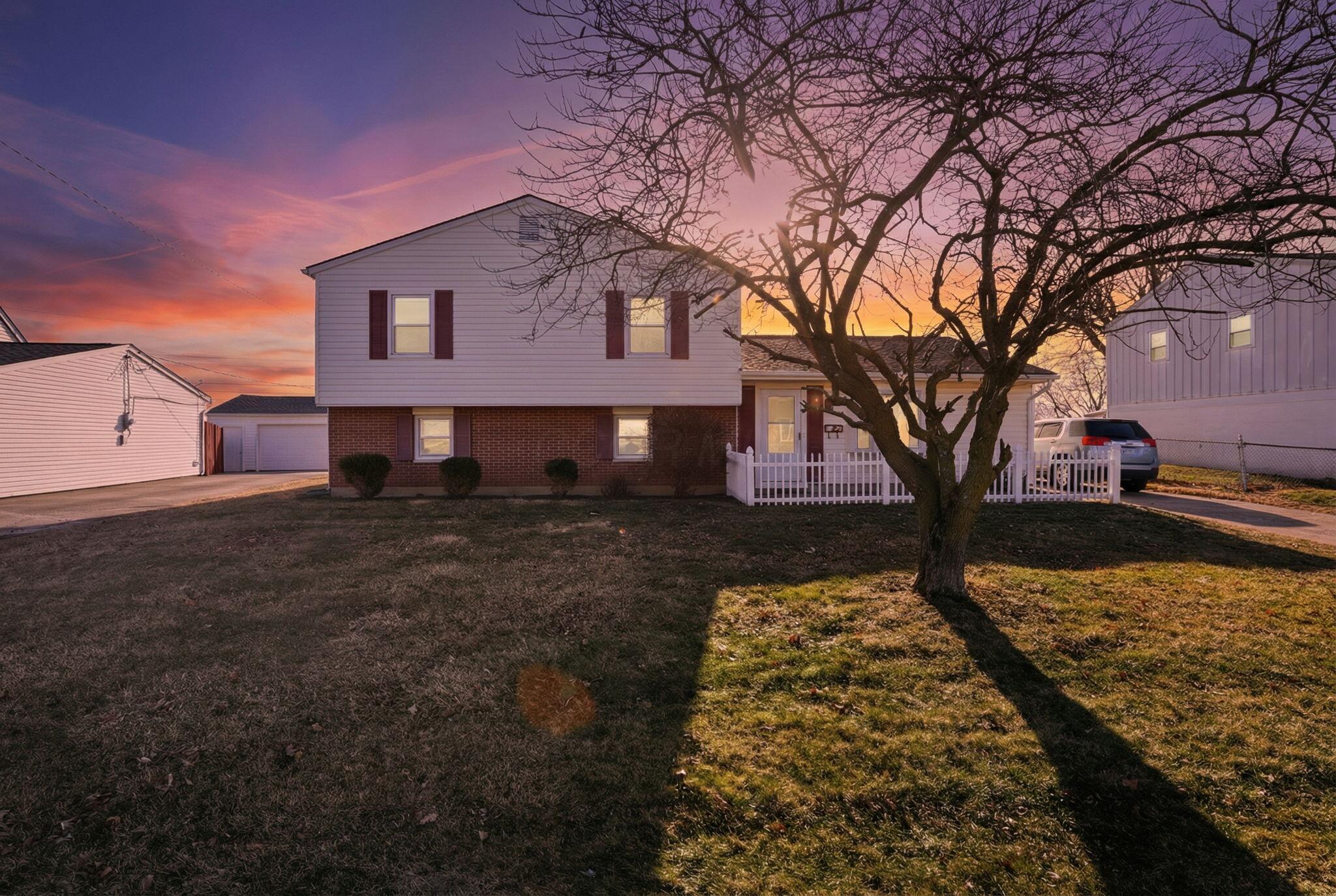 5220 Edgeview Road Property Photo 1