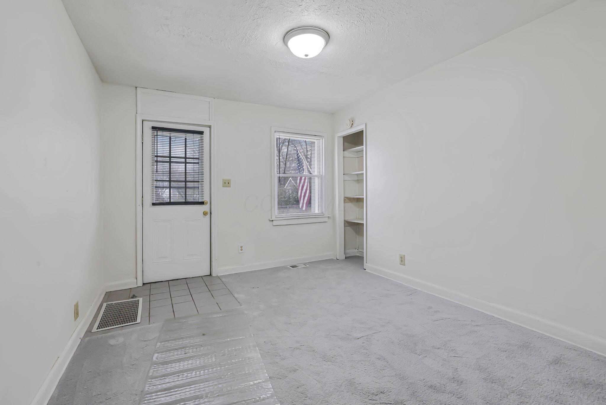 1858 S 5th Street Property Photo 32