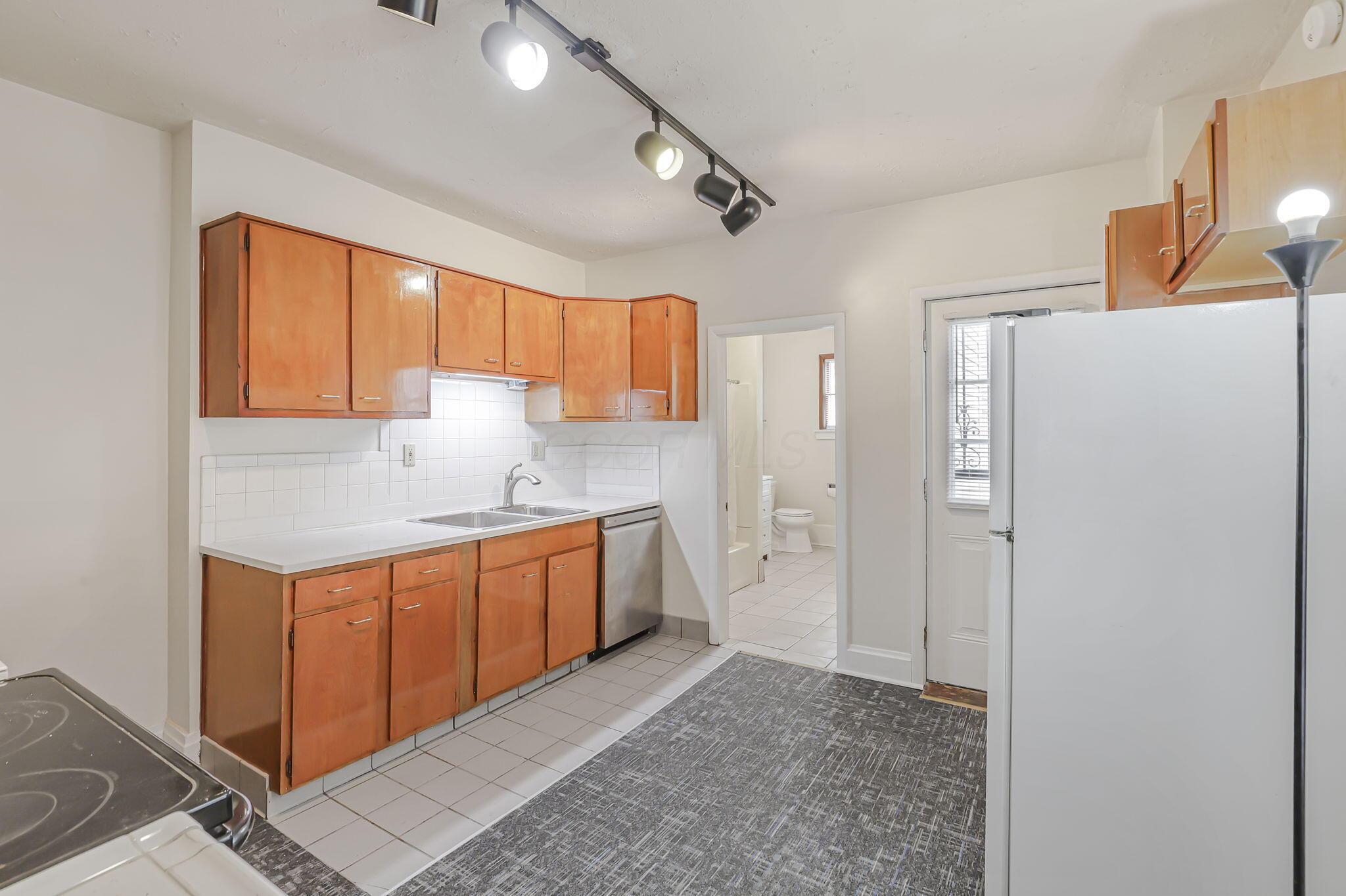 1858 S 5th Street Property Photo 34