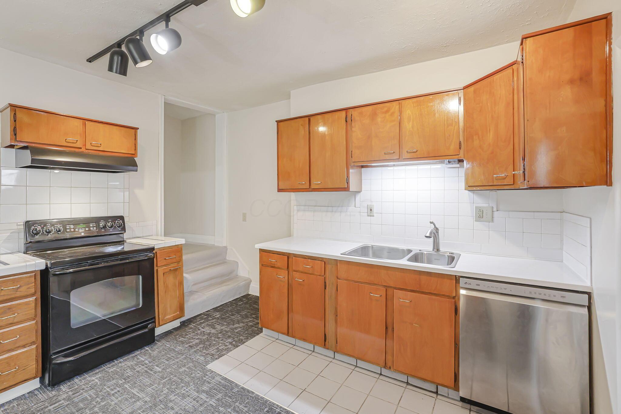 1858 S 5th Street Property Photo 36
