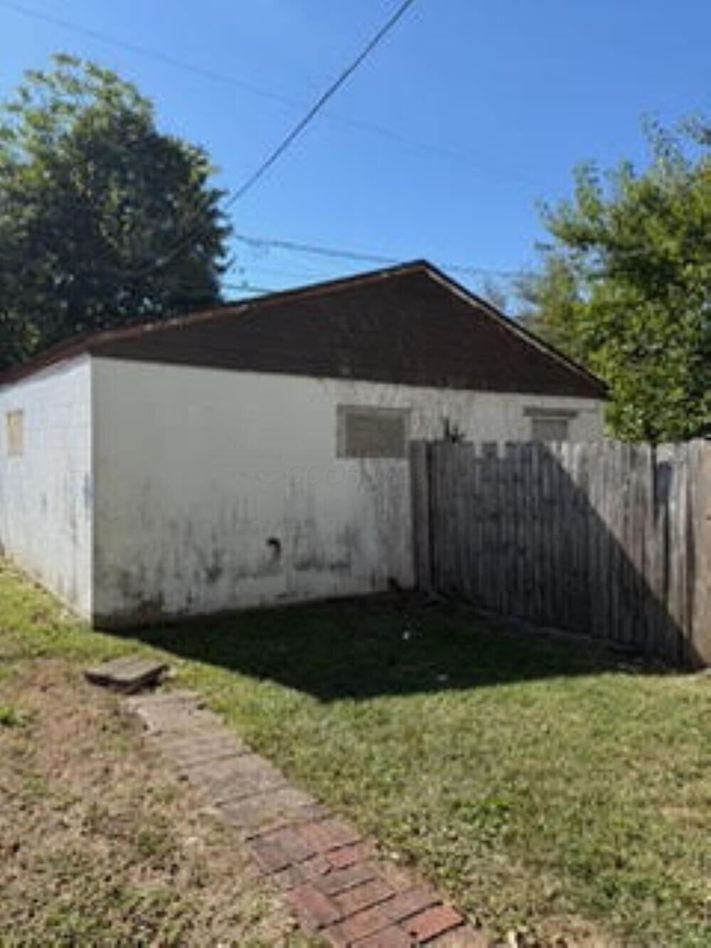 1129 E 23rd Avenue, 1129 - 1131 Property Photo 9