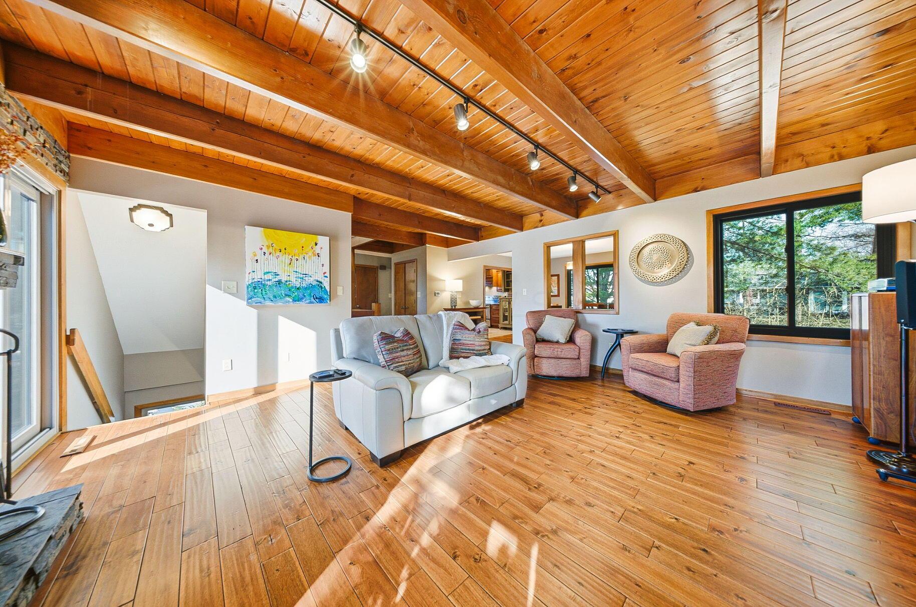 487 Beachside Drive Property Photo 16