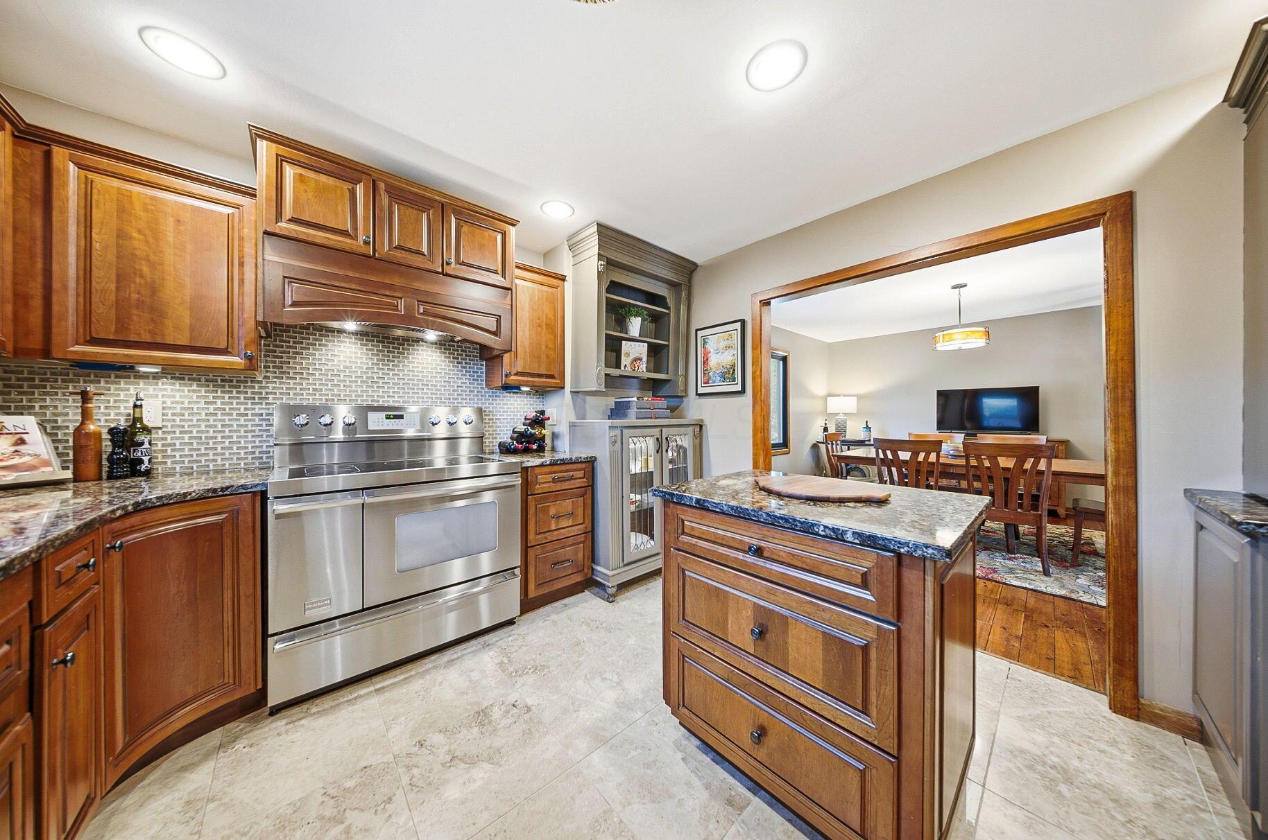 487 Beachside Drive Property Photo 19
