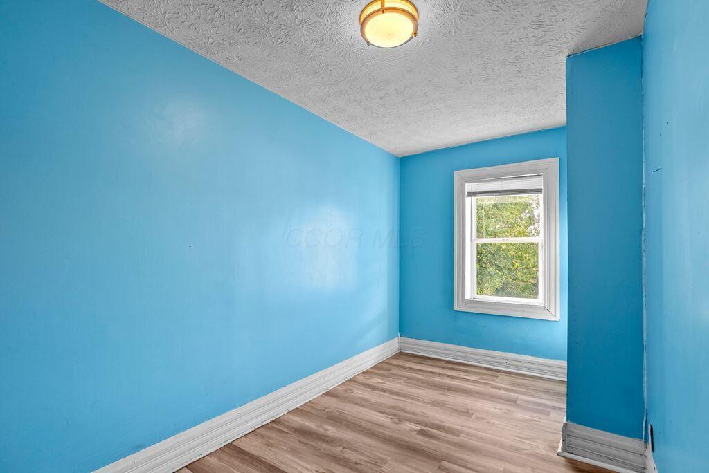 1121 E Livingston Avenue Property Photo 21