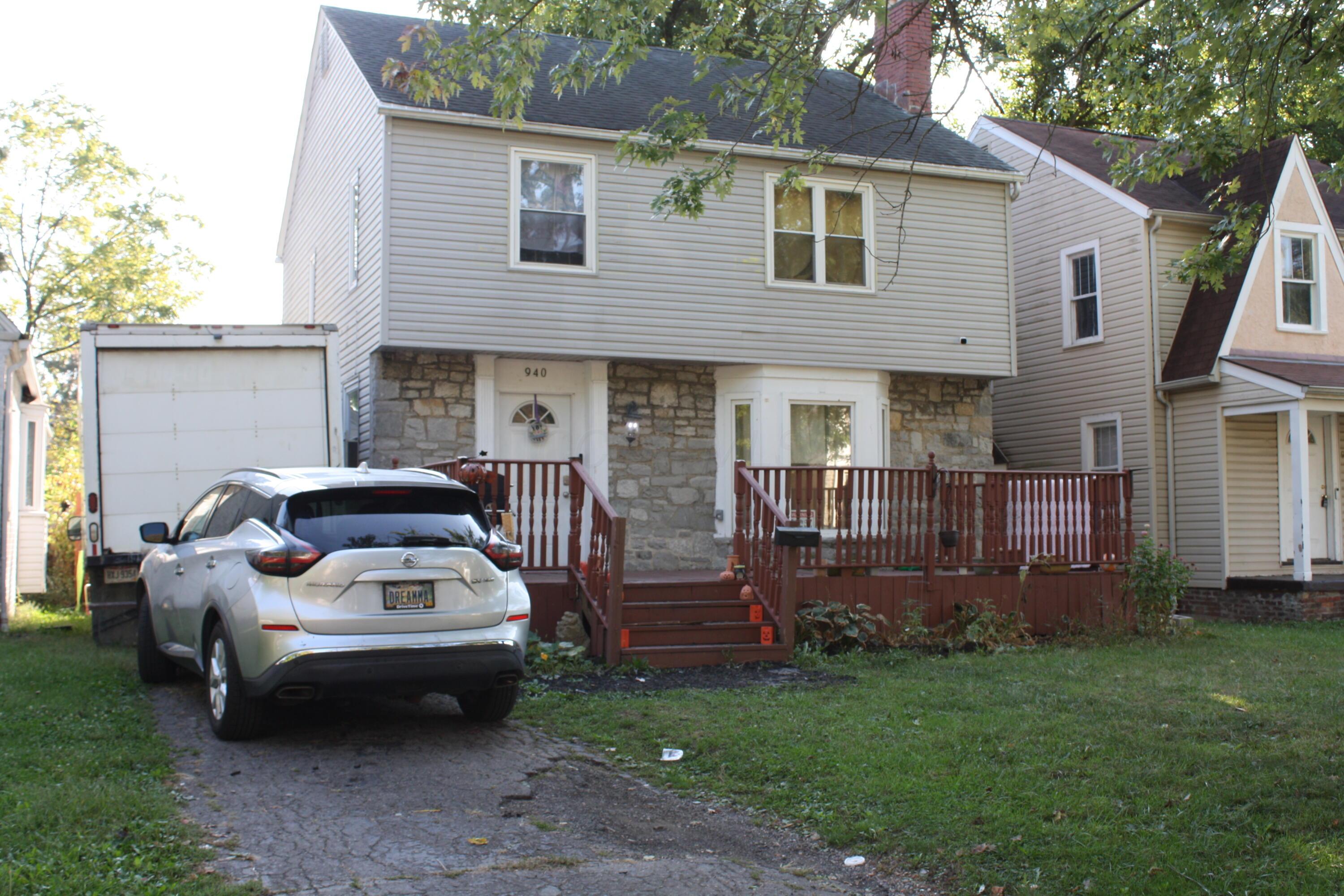 940 Lilley Avenue Property Photo 2