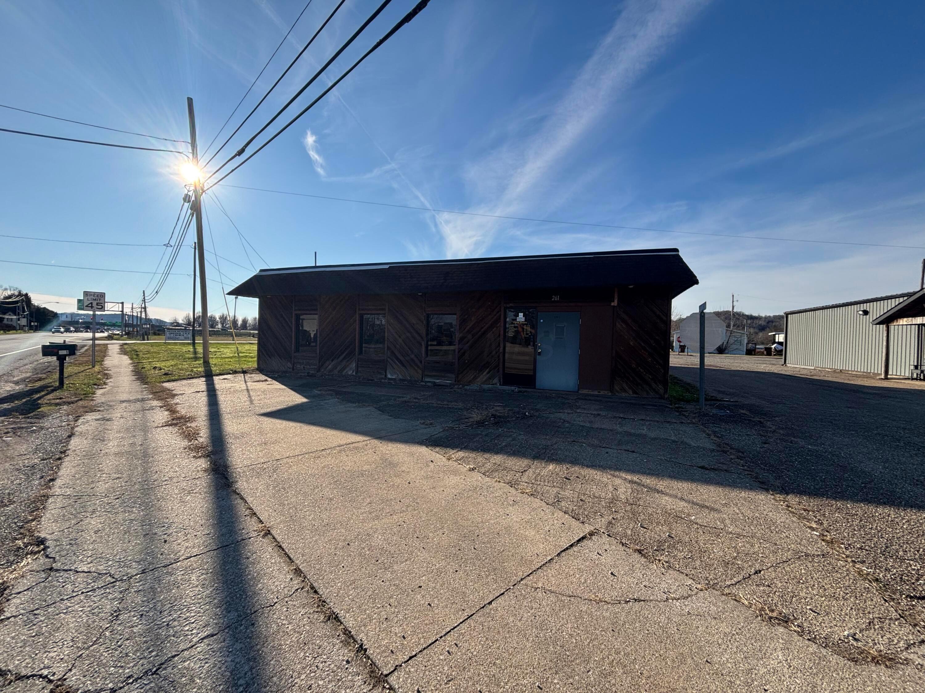 392 State Route 7 S Property Photo 5