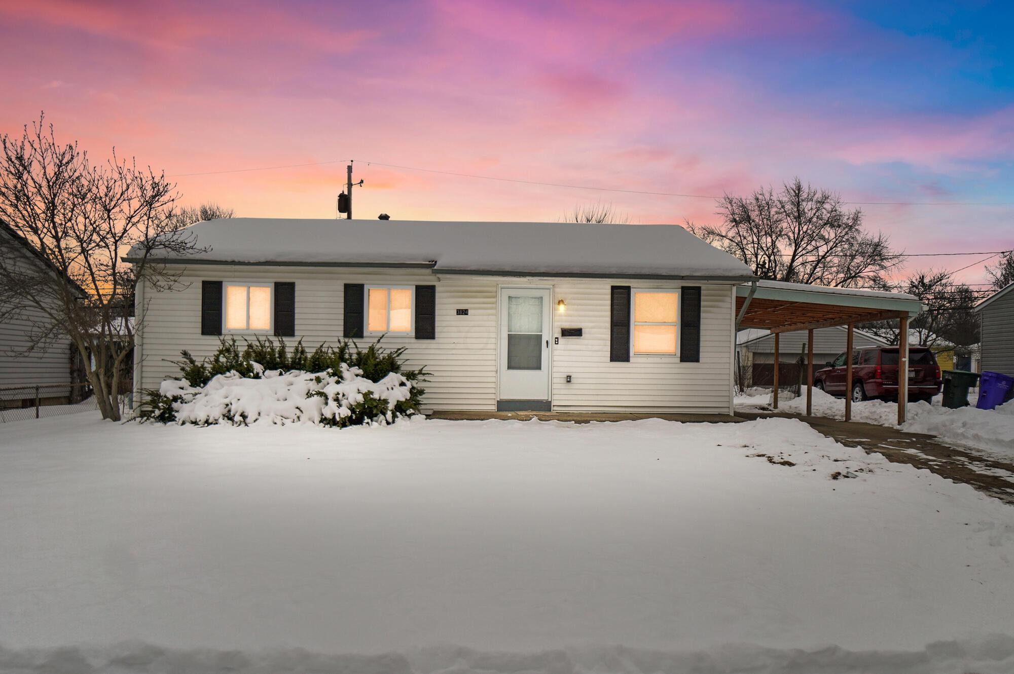 3824 Wade Road Property Photo 1
