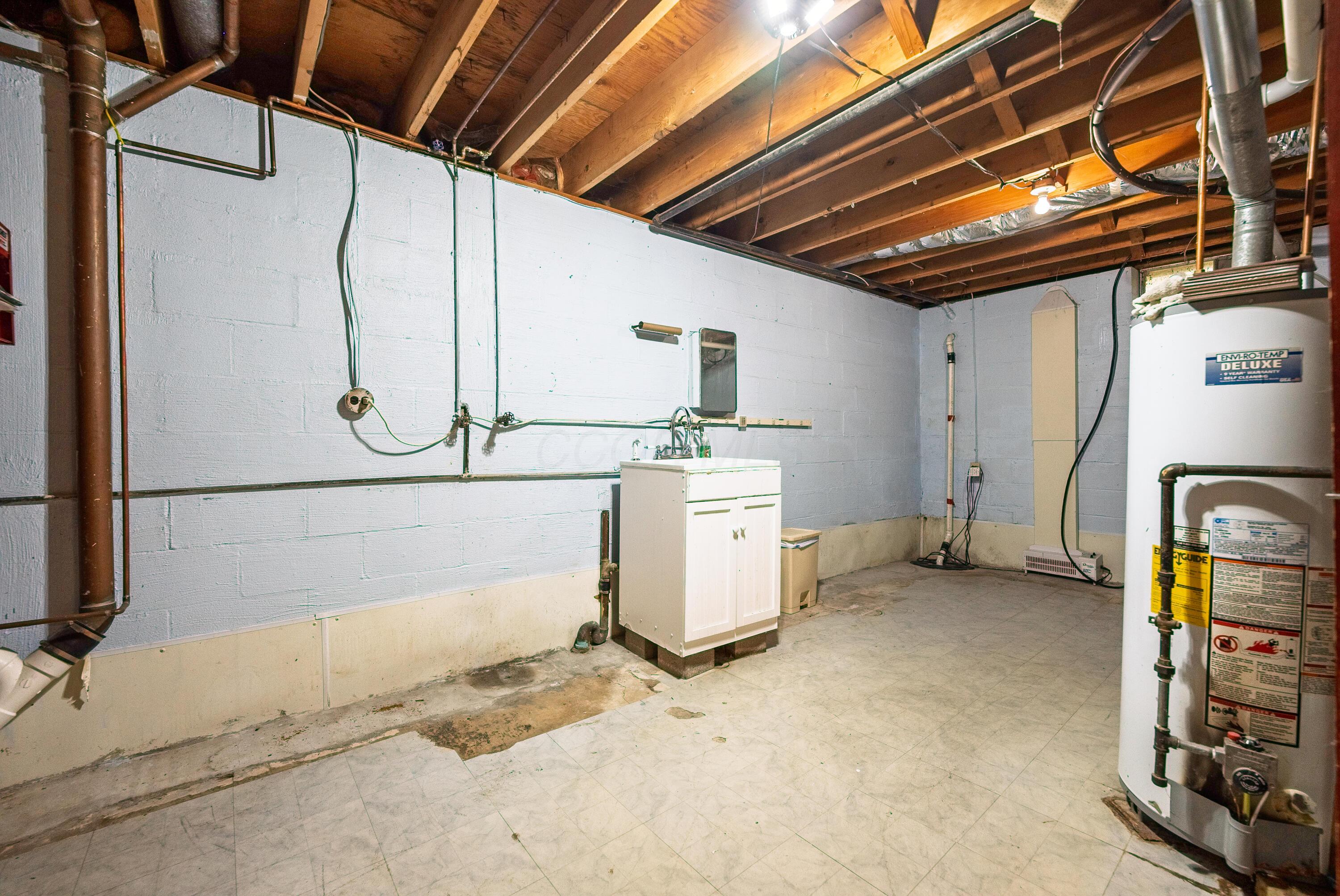 1295 Randall Court Property Photo 33