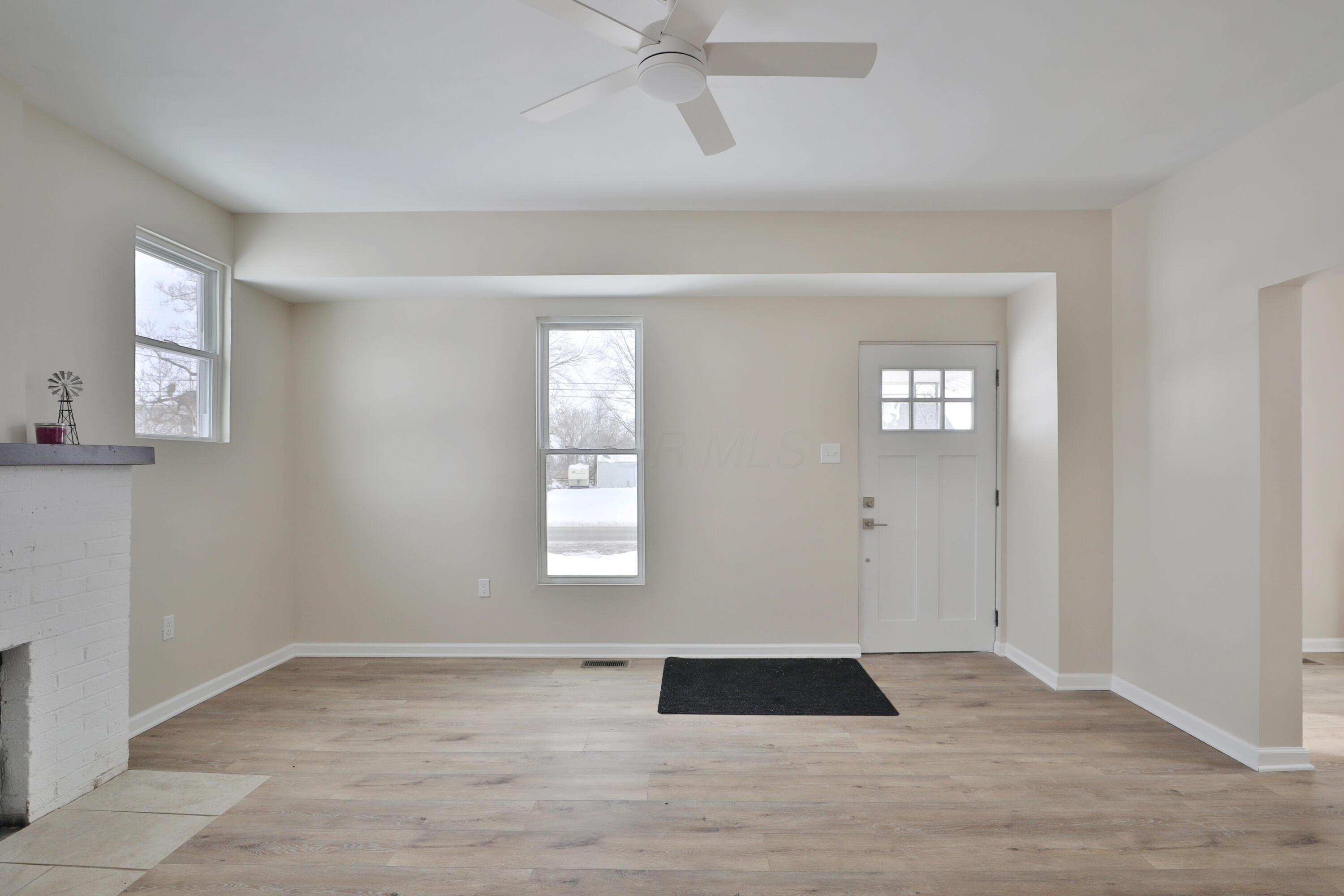 24131 State Route 161 Property Photo 3