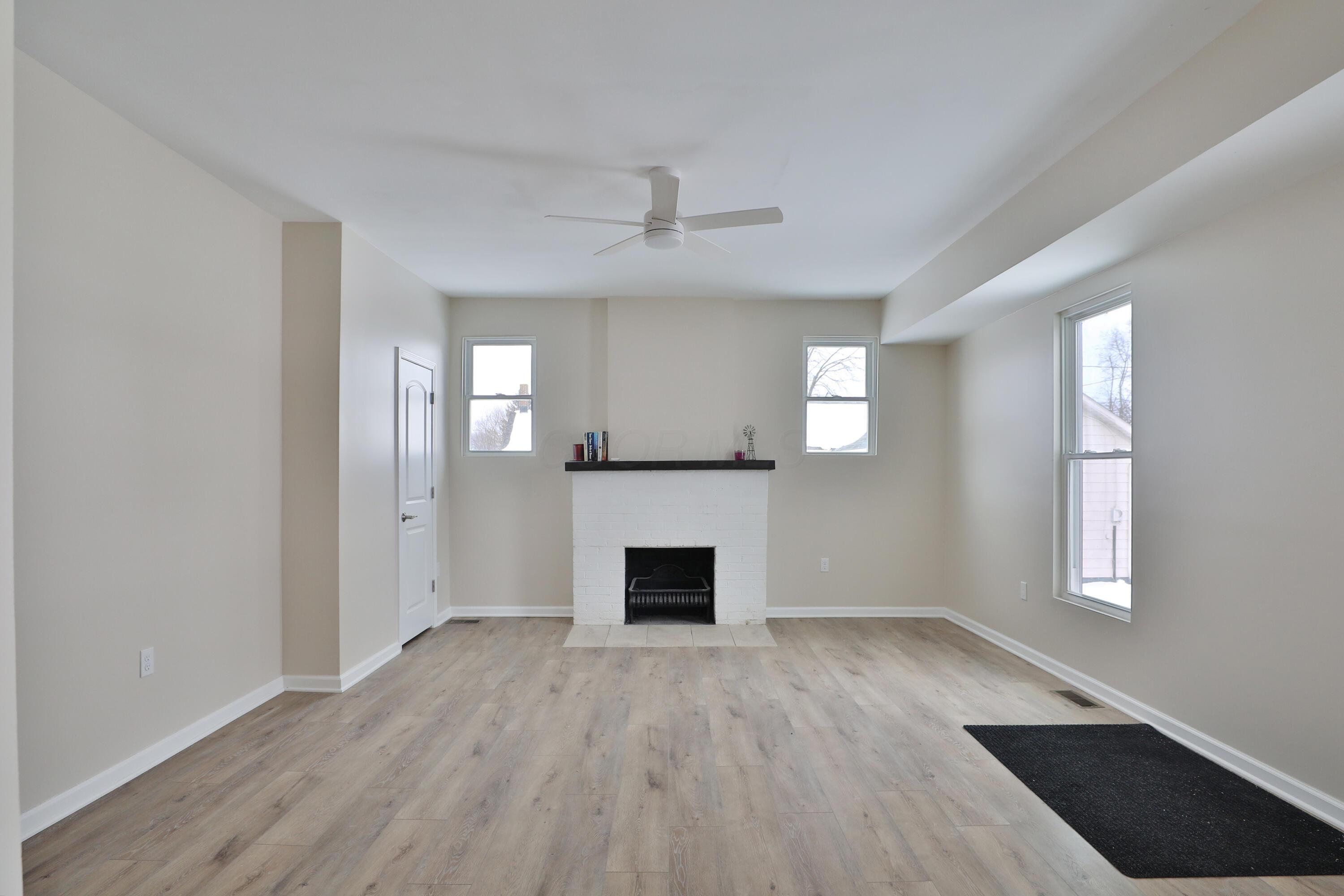 24131 State Route 161 Property Photo 4