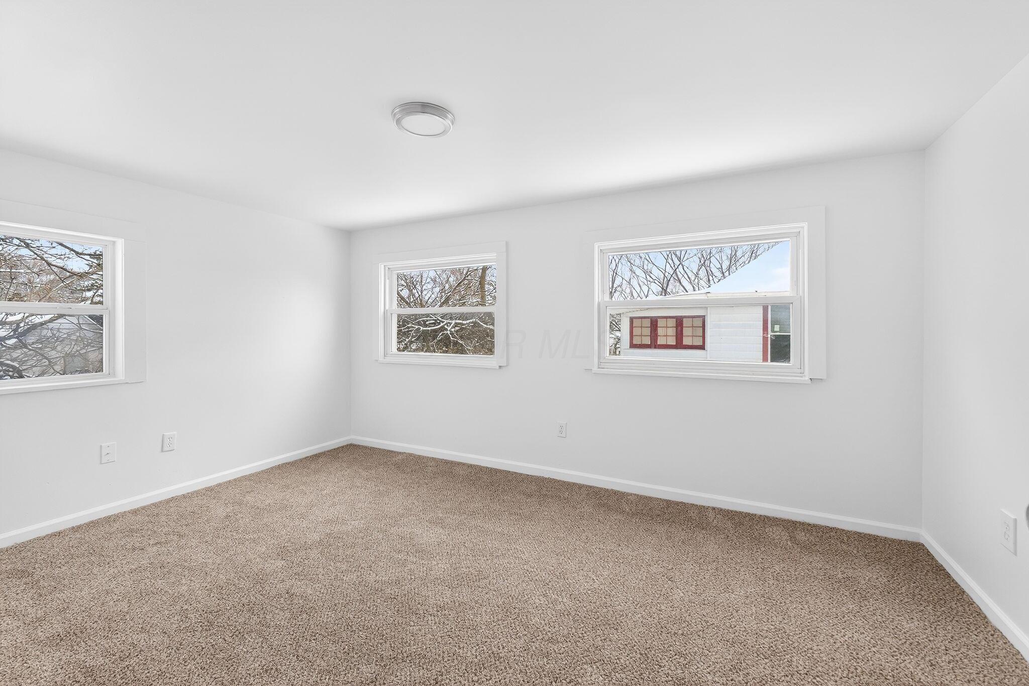 204 S Wheatland Avenue Property Photo 33