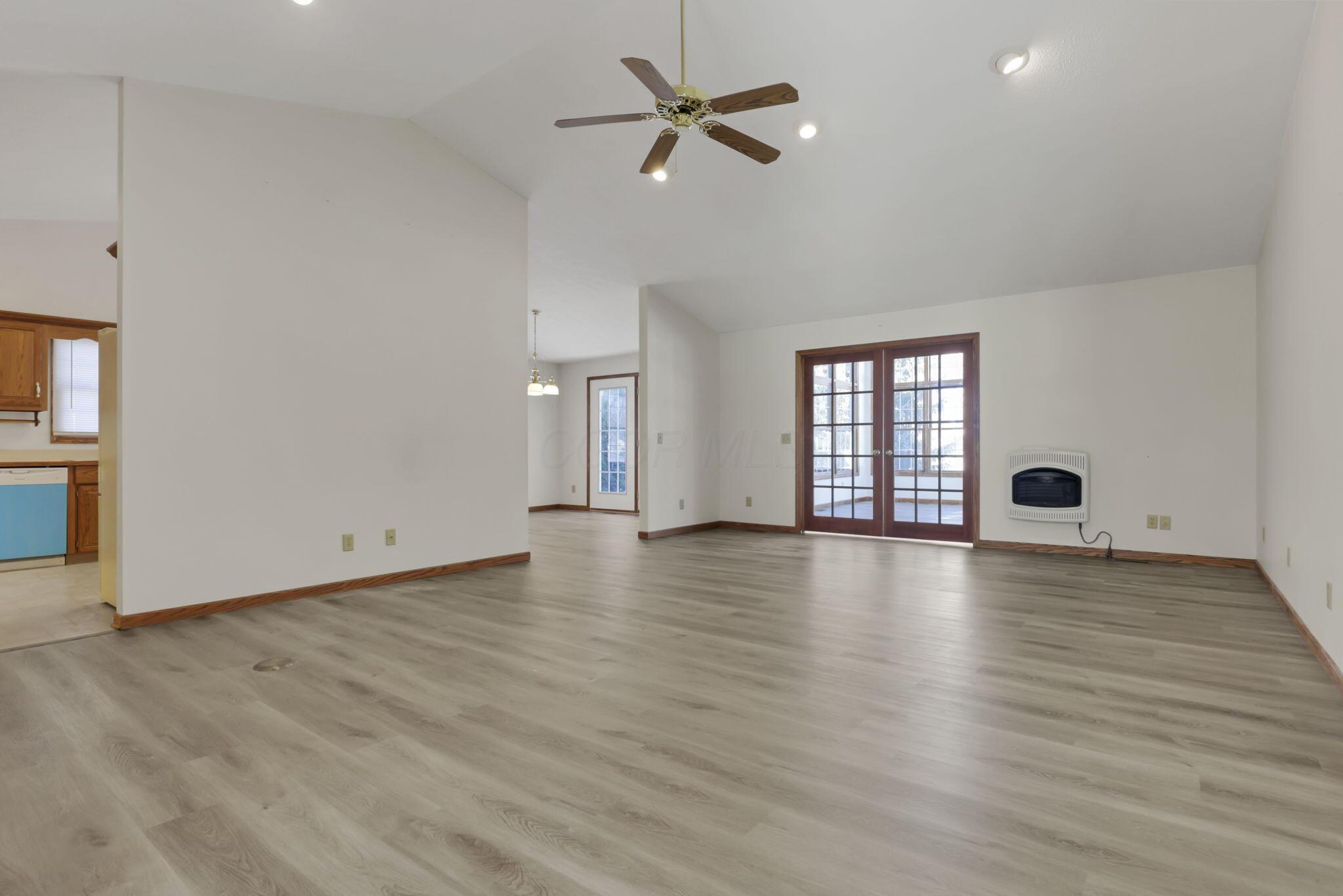 655 W Thrush Avenue Property Photo 6