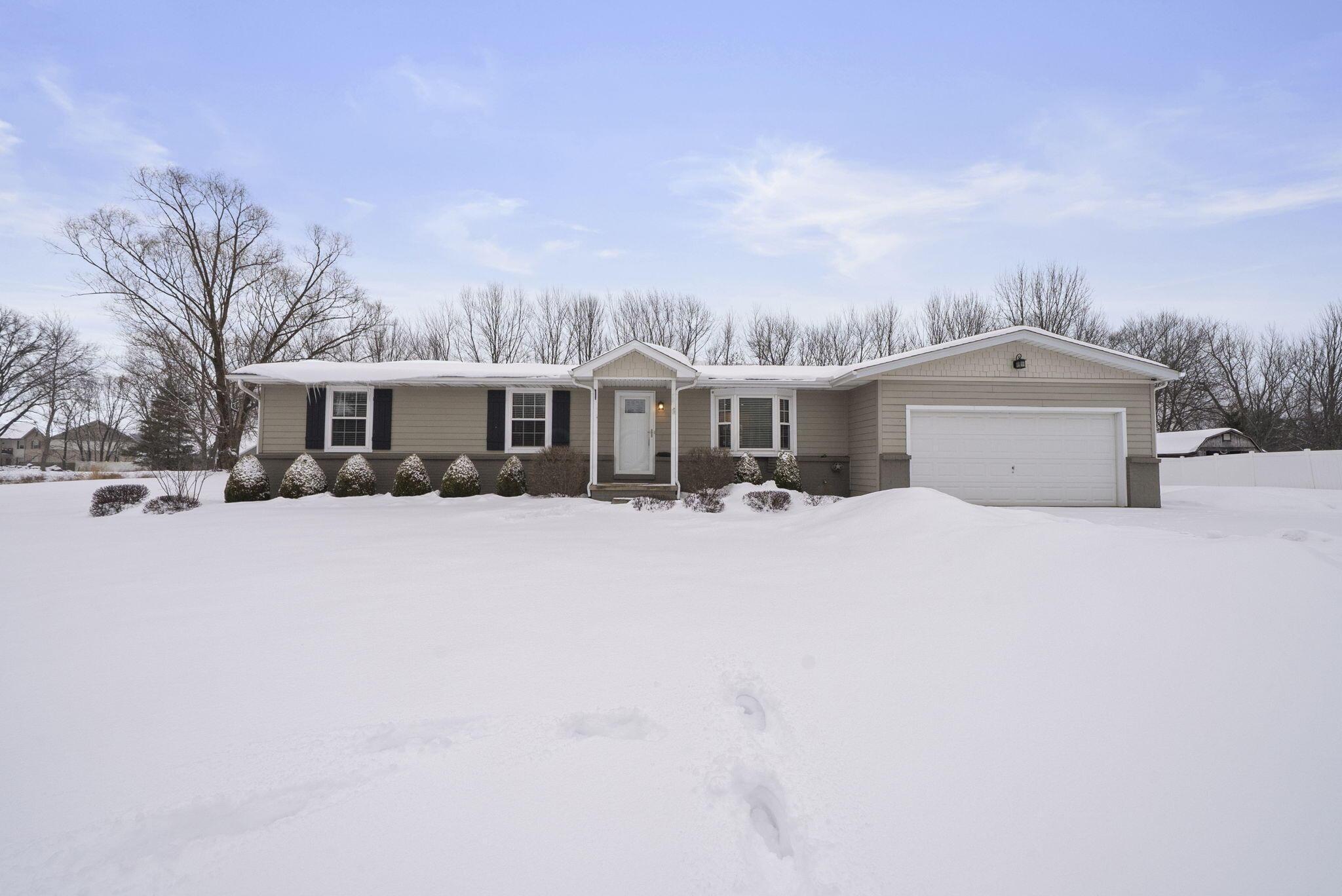 6866 Harlem Road Property Photo 1