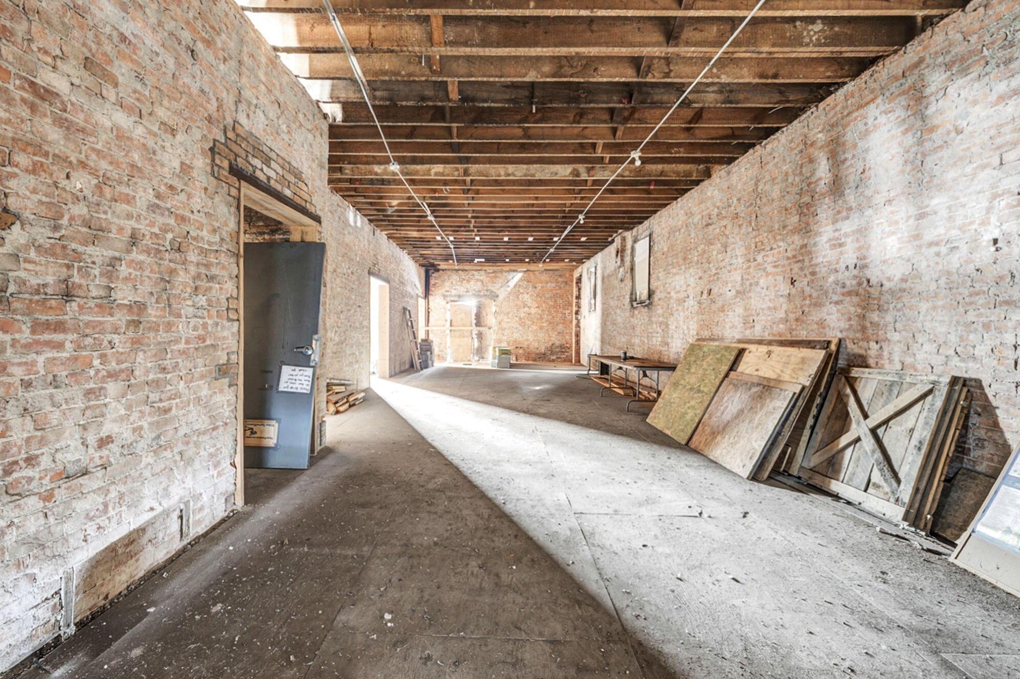 941 W Broad Street Property Photo 12