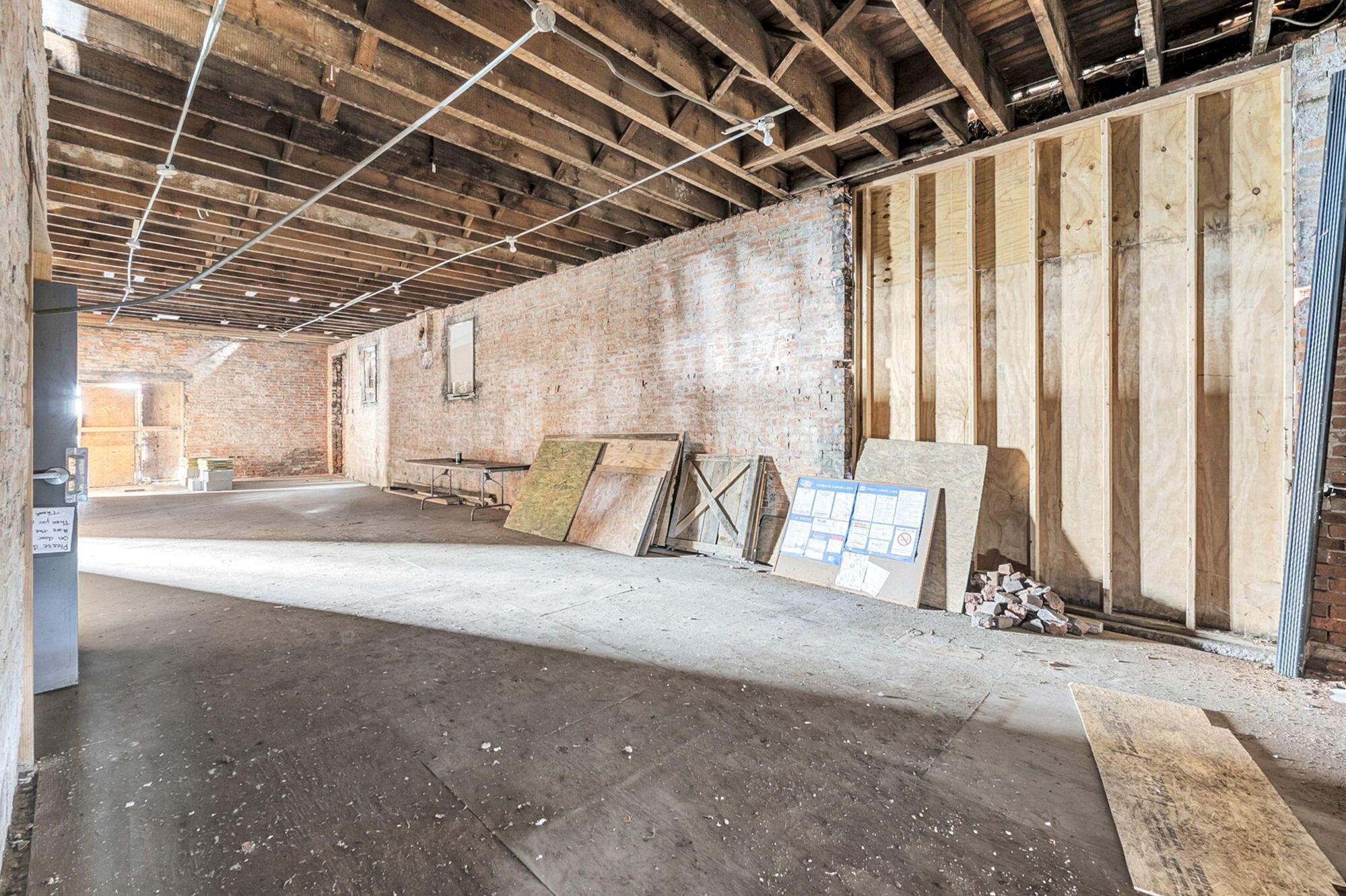 941 W Broad Street Property Photo 13