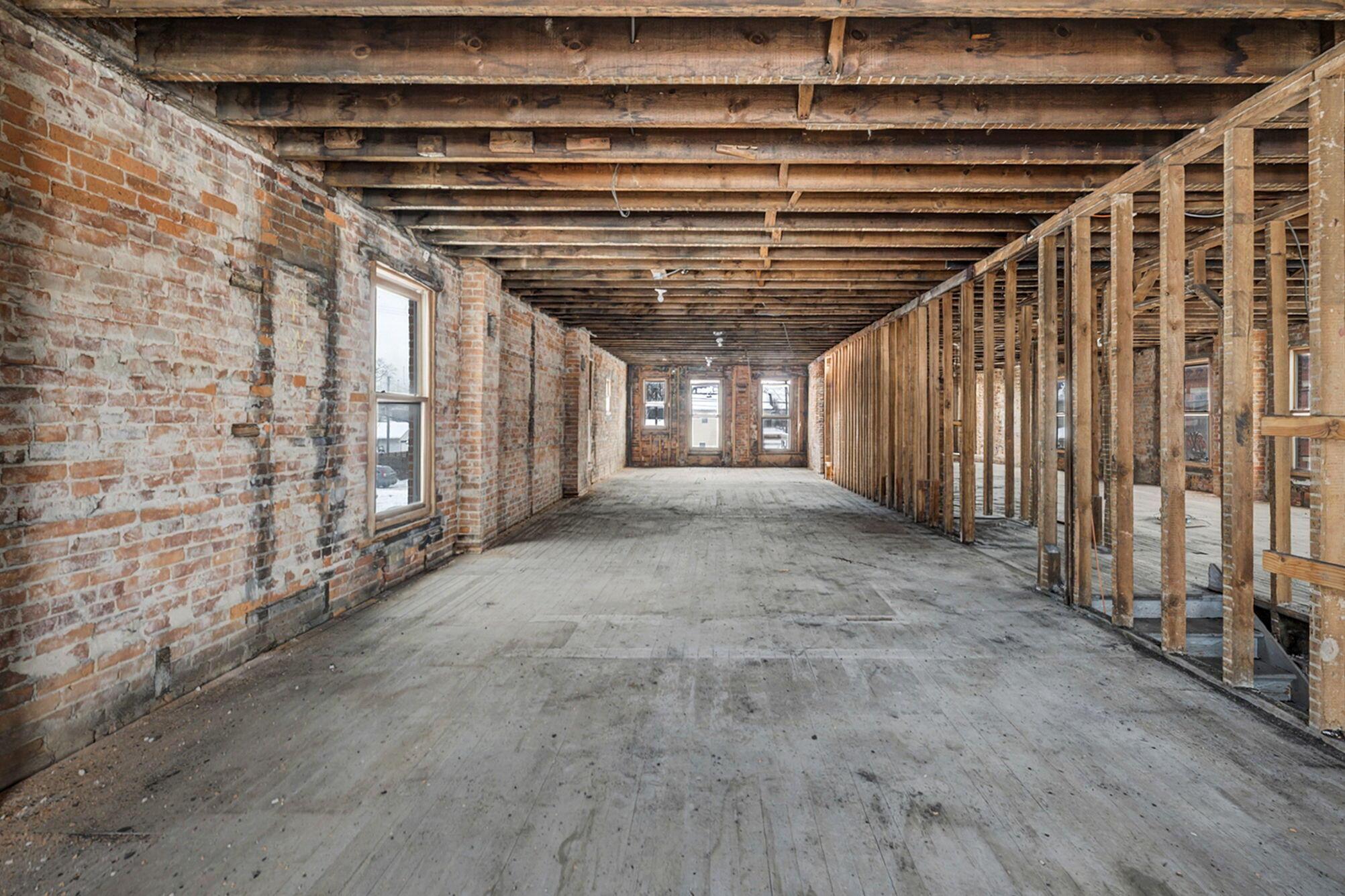 941 W Broad Street Property Photo 15