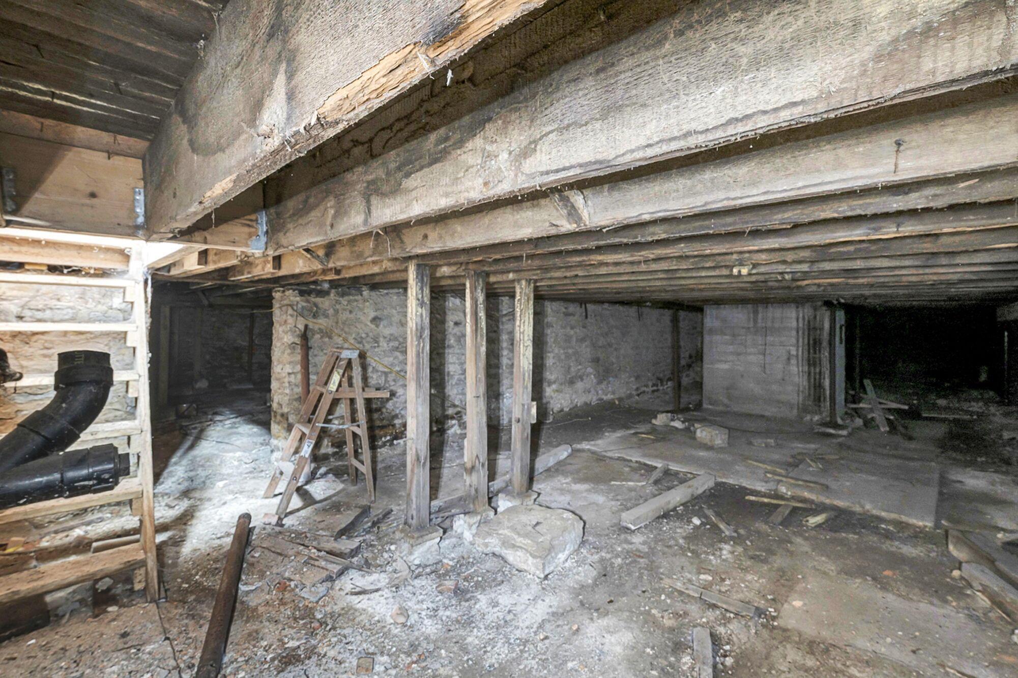 941 W Broad Street Property Photo 28