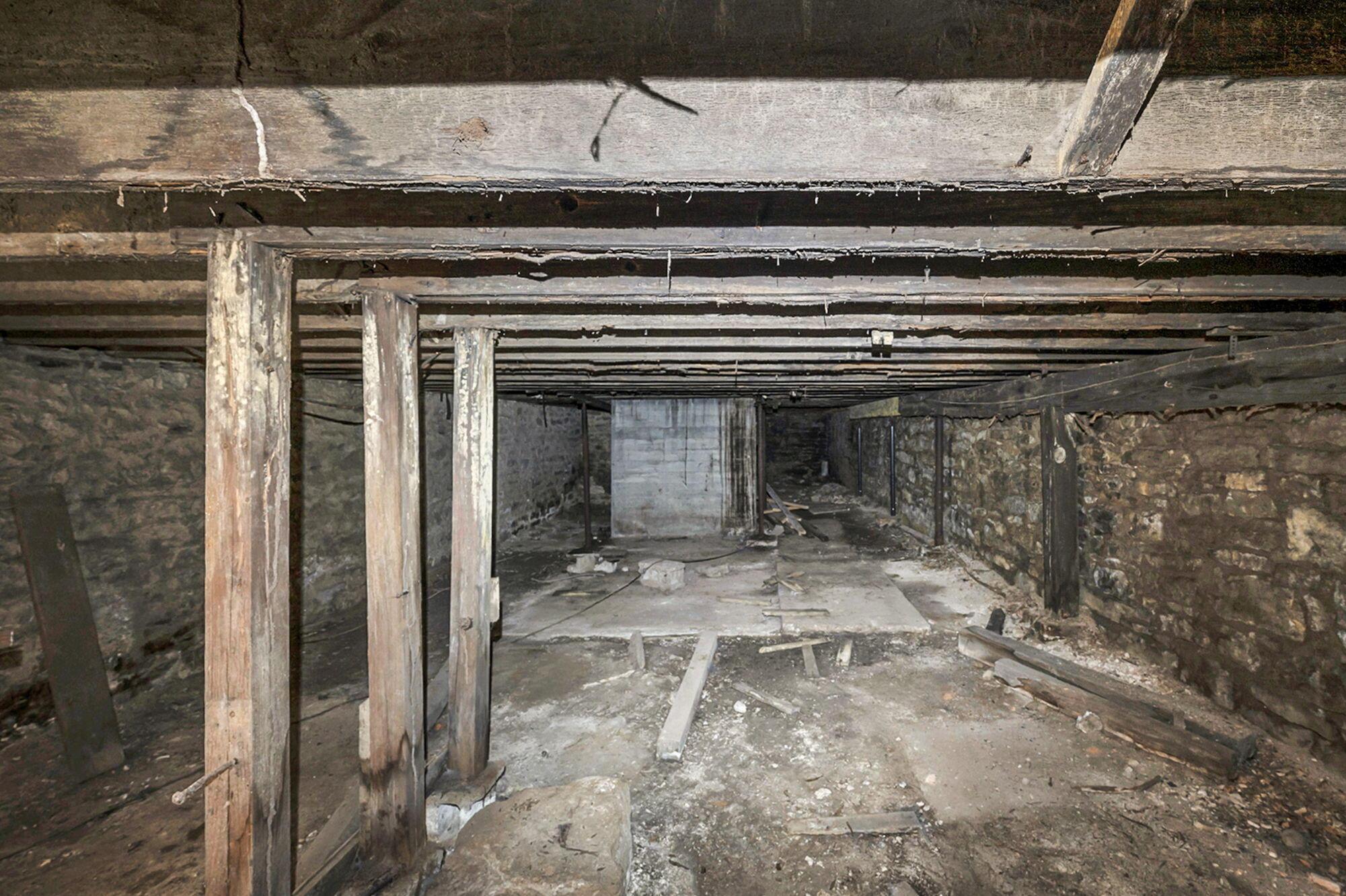 941 W Broad Street Property Photo 29