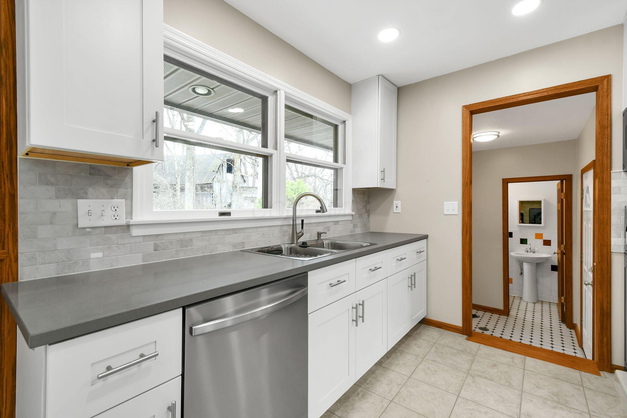 13669 E State Route 37 Property Photo 8