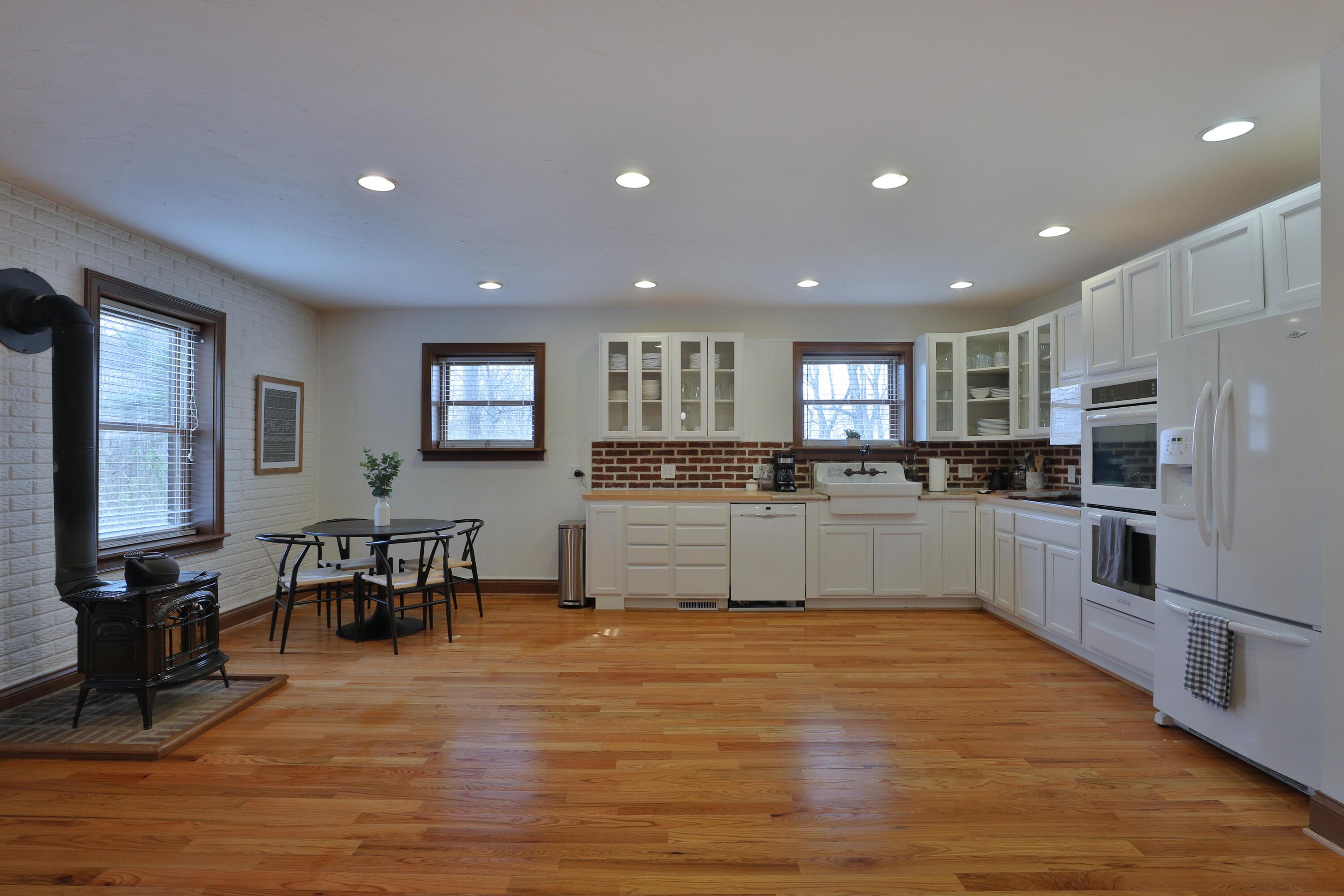 76 Tarkiln Road Sw Property Photo 96